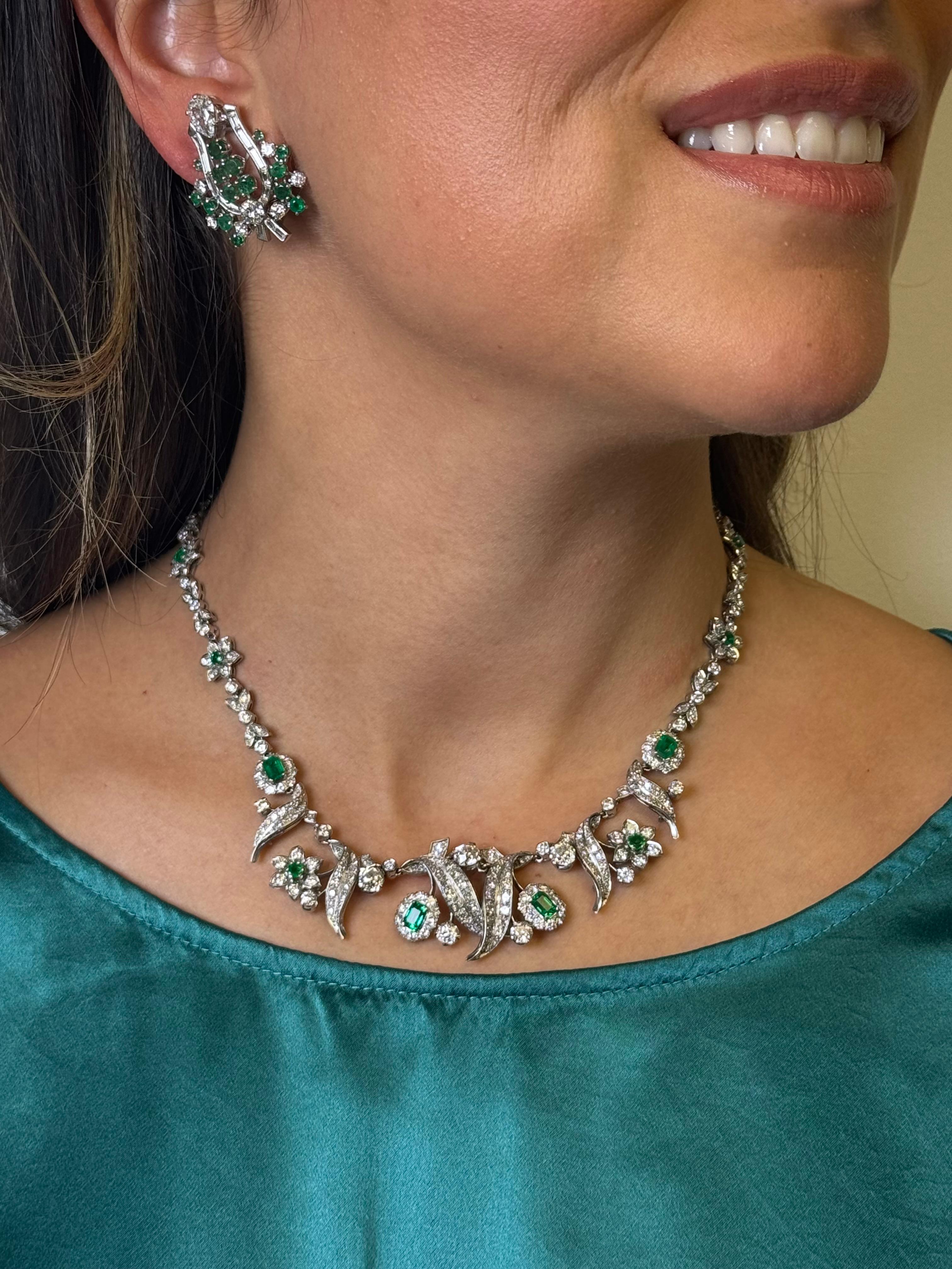 Women's or Men's Platinum Art Deco Emerald and Diamond Foliate Necklace For Sale