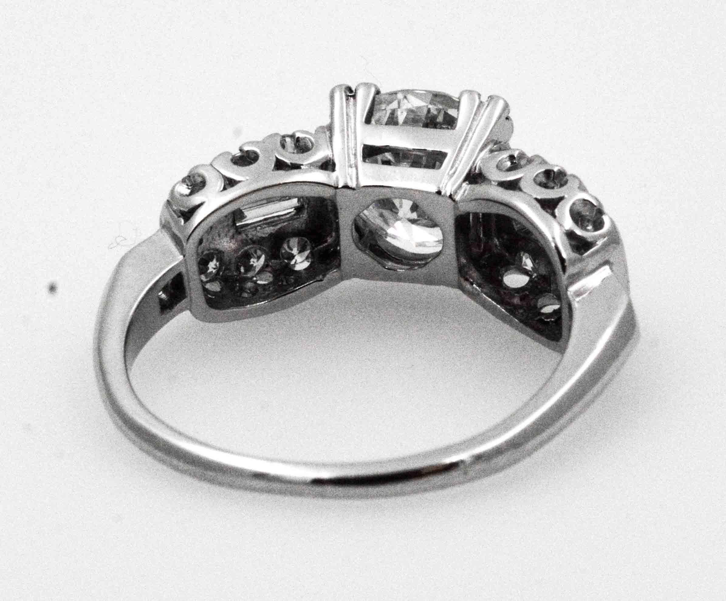Art Deco Diamond Platinum  Engagement Ring  In Excellent Condition In Dallas, TX