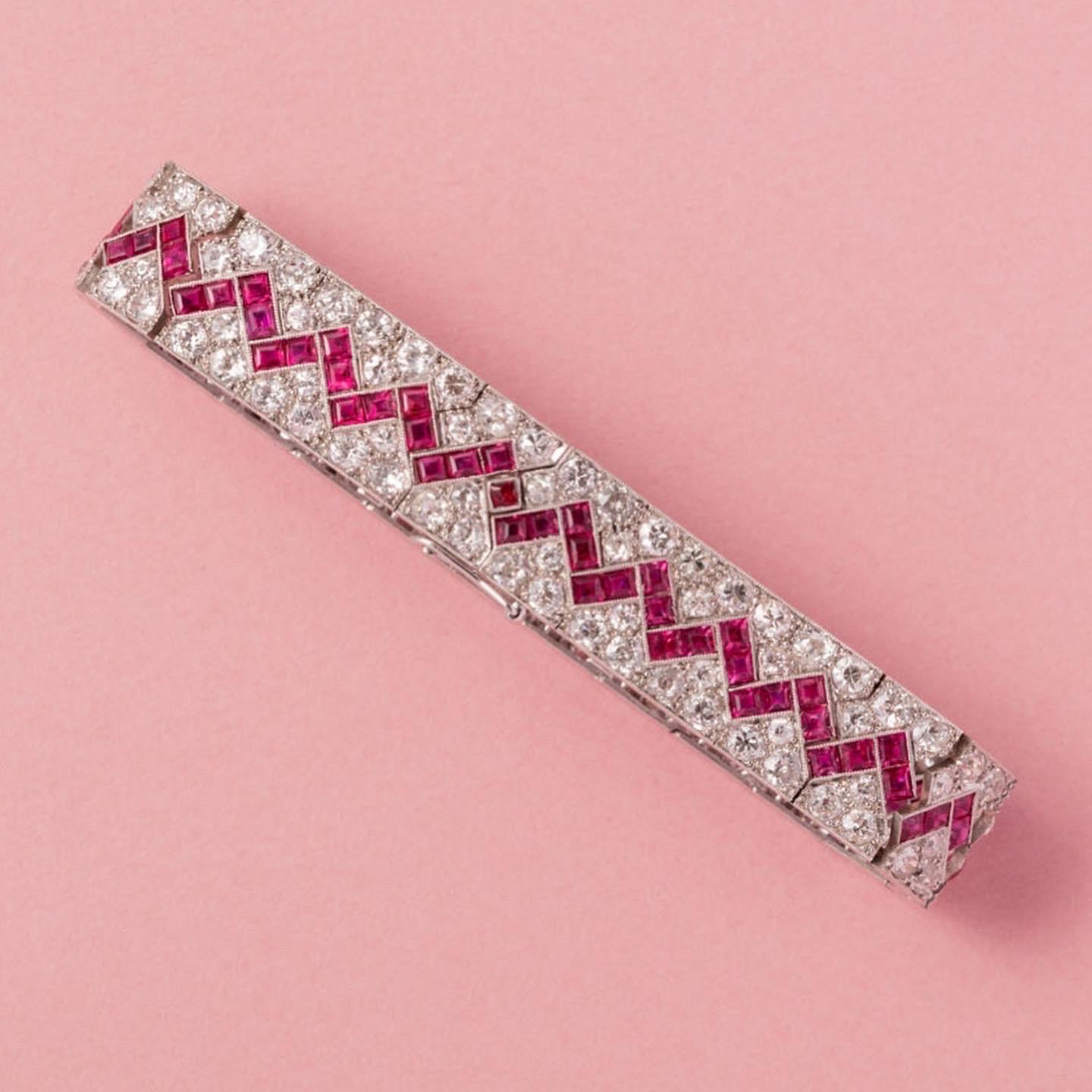 Platinum Art Deco French bracelet with diamonds and rubies For Sale 2
