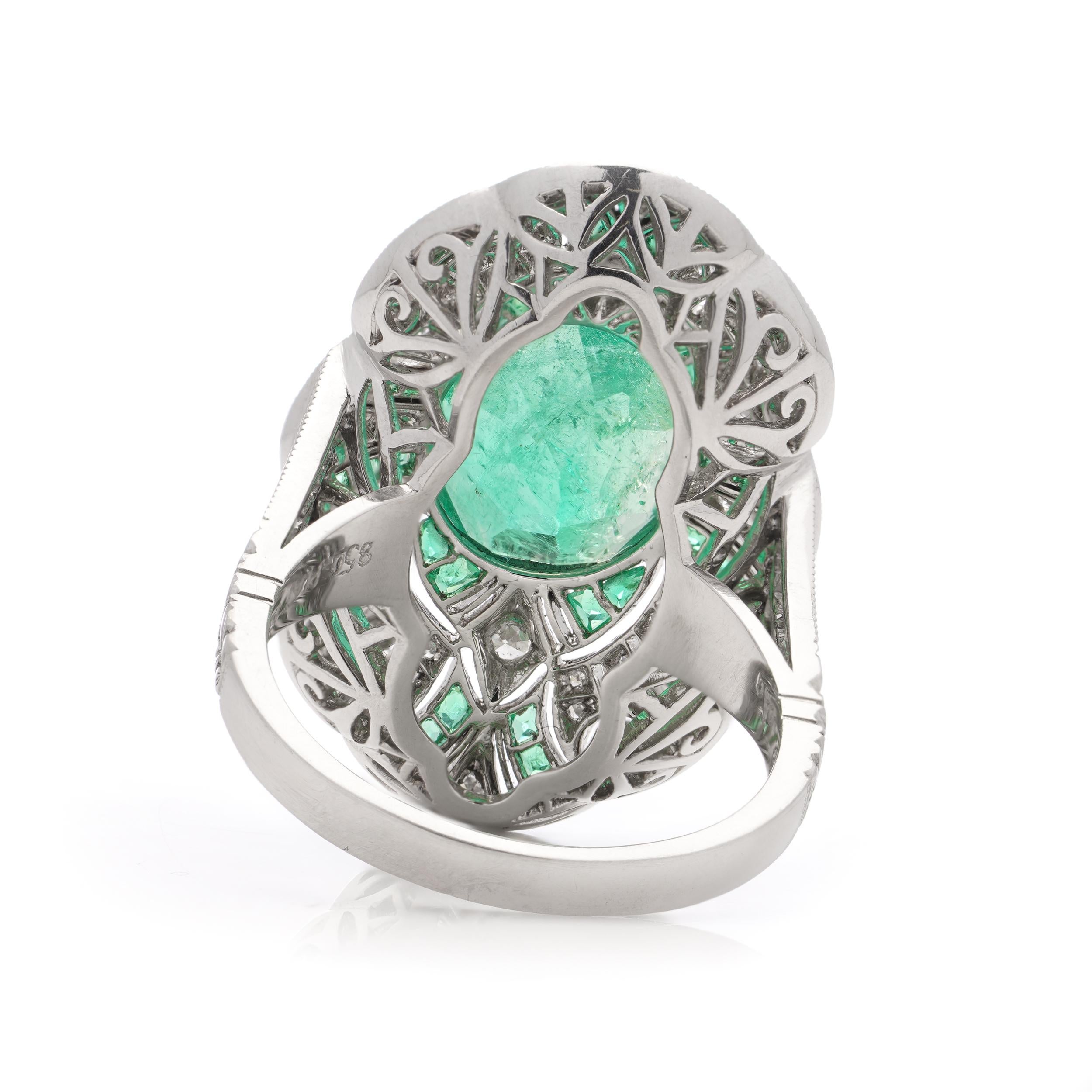 Women's Platinum Art Deco-inspired 3.62 carats of Emerald fashion ring For Sale