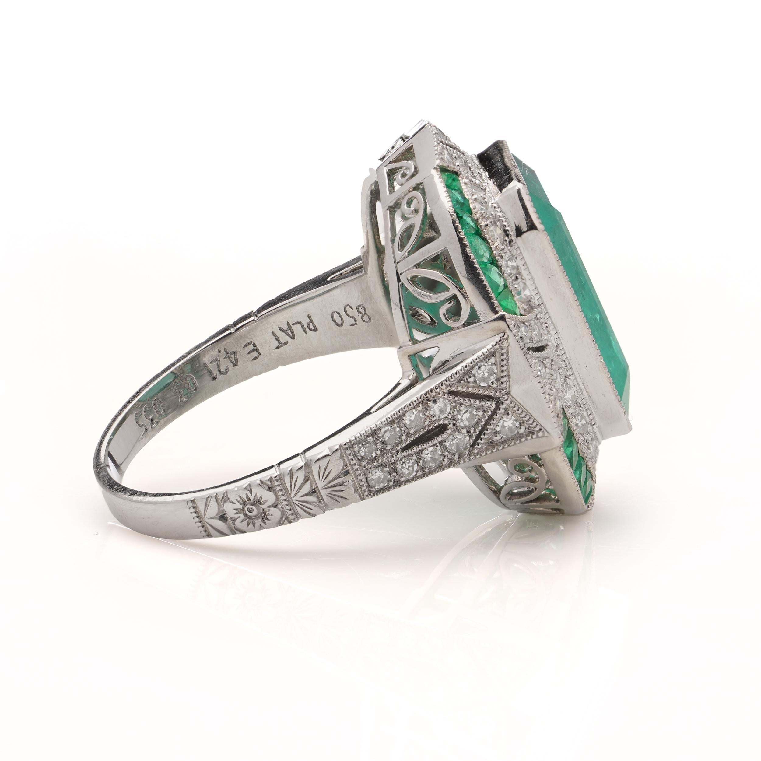 Women's Platinum Art Deco-inspired 4.21 carats of Emerald fashion ring For Sale