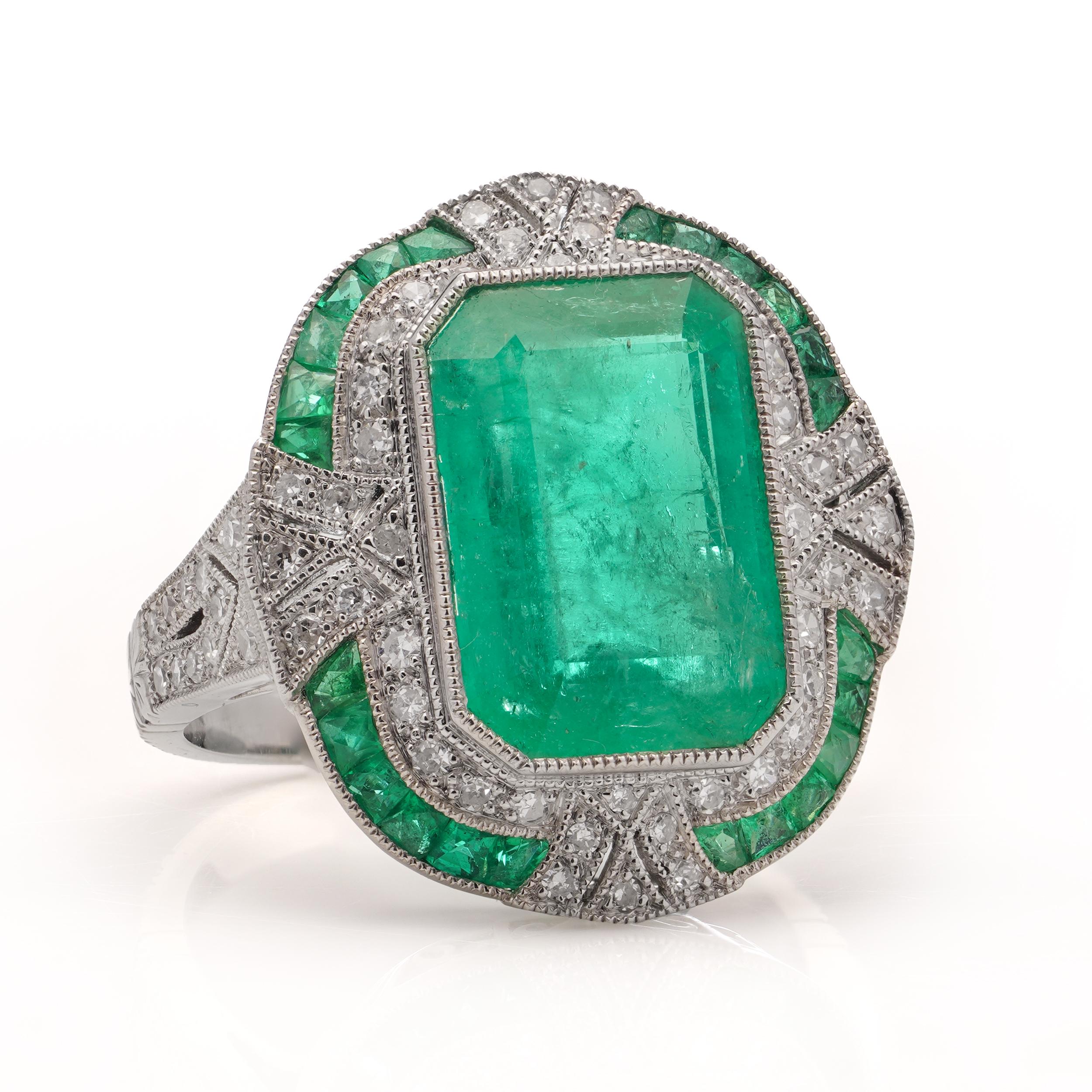 Platinum Art Deco-inspired 4.21 carats of Emerald fashion ring For Sale 1