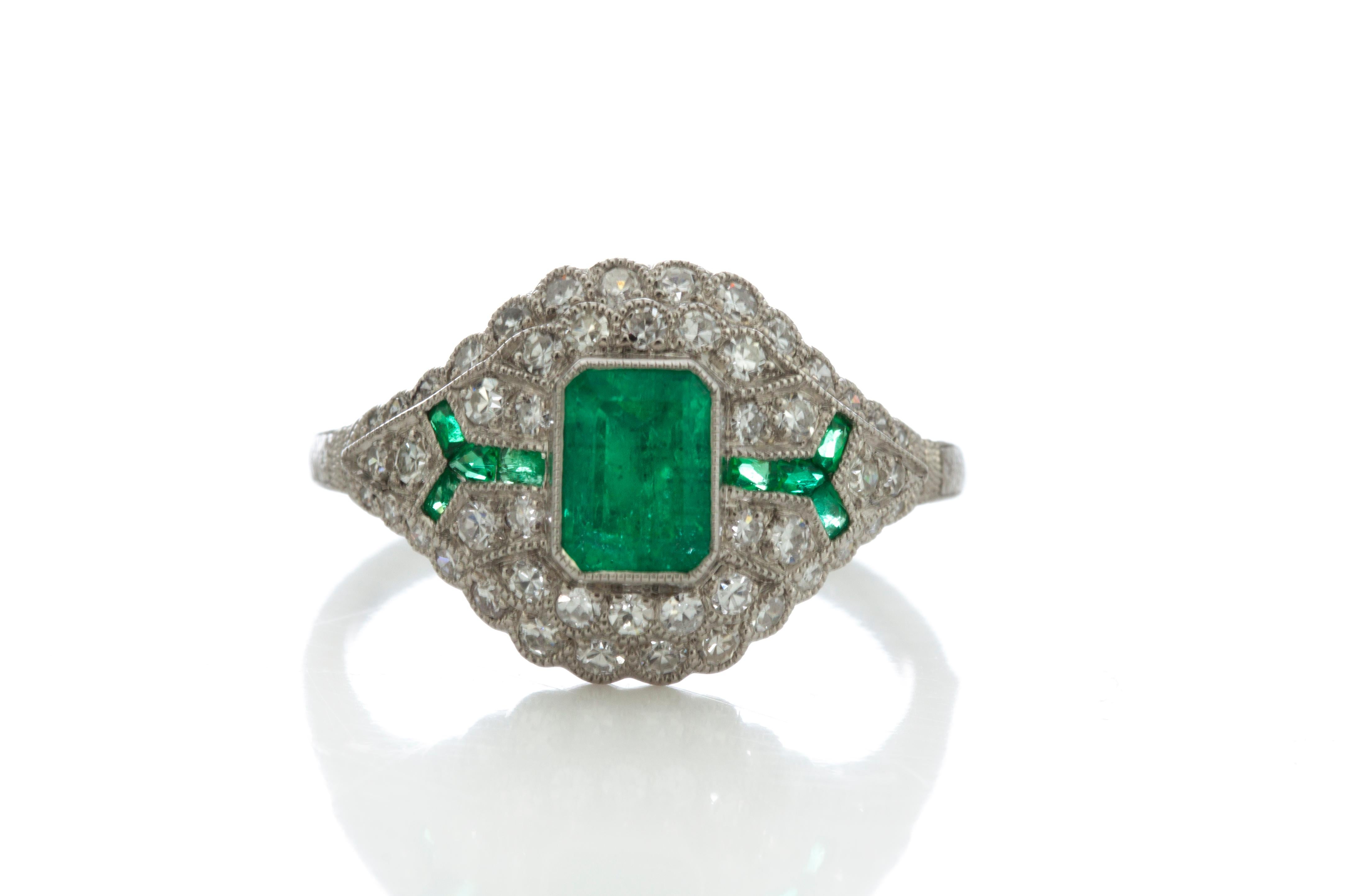 Platinum Art Deco Inspired Emerald and Diamond Ring In Good Condition For Sale In Braintree, GB