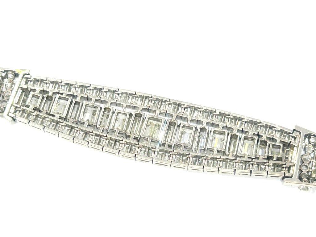 Pulsera de diamantes talla mixta Art-Deco de platino Apx. 35,00 Quilates en venta 6