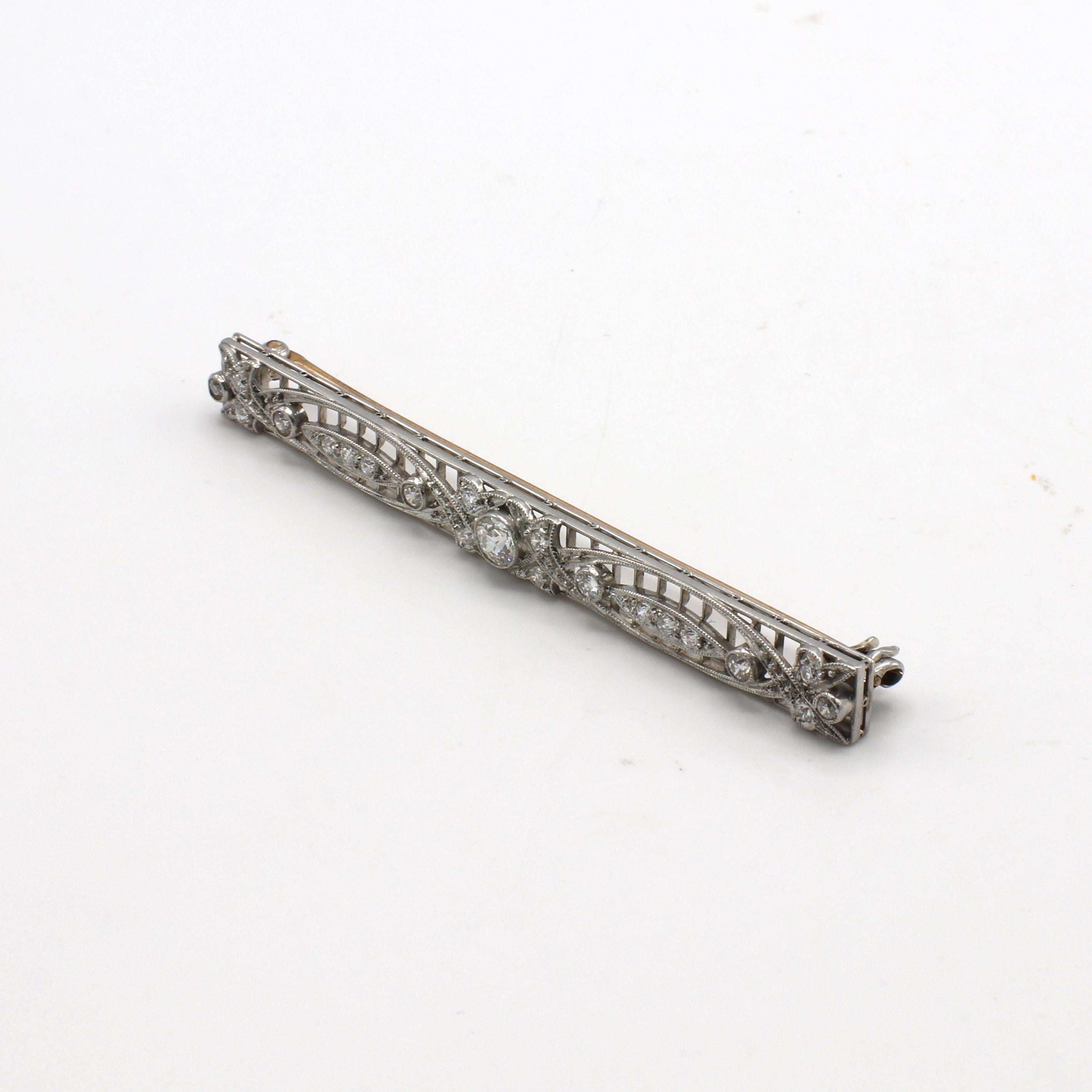 Platinum Art Deco Old European Cut Natural Diamond Bar Pin Brooch Pin In Excellent Condition For Sale In  Baltimore, MD