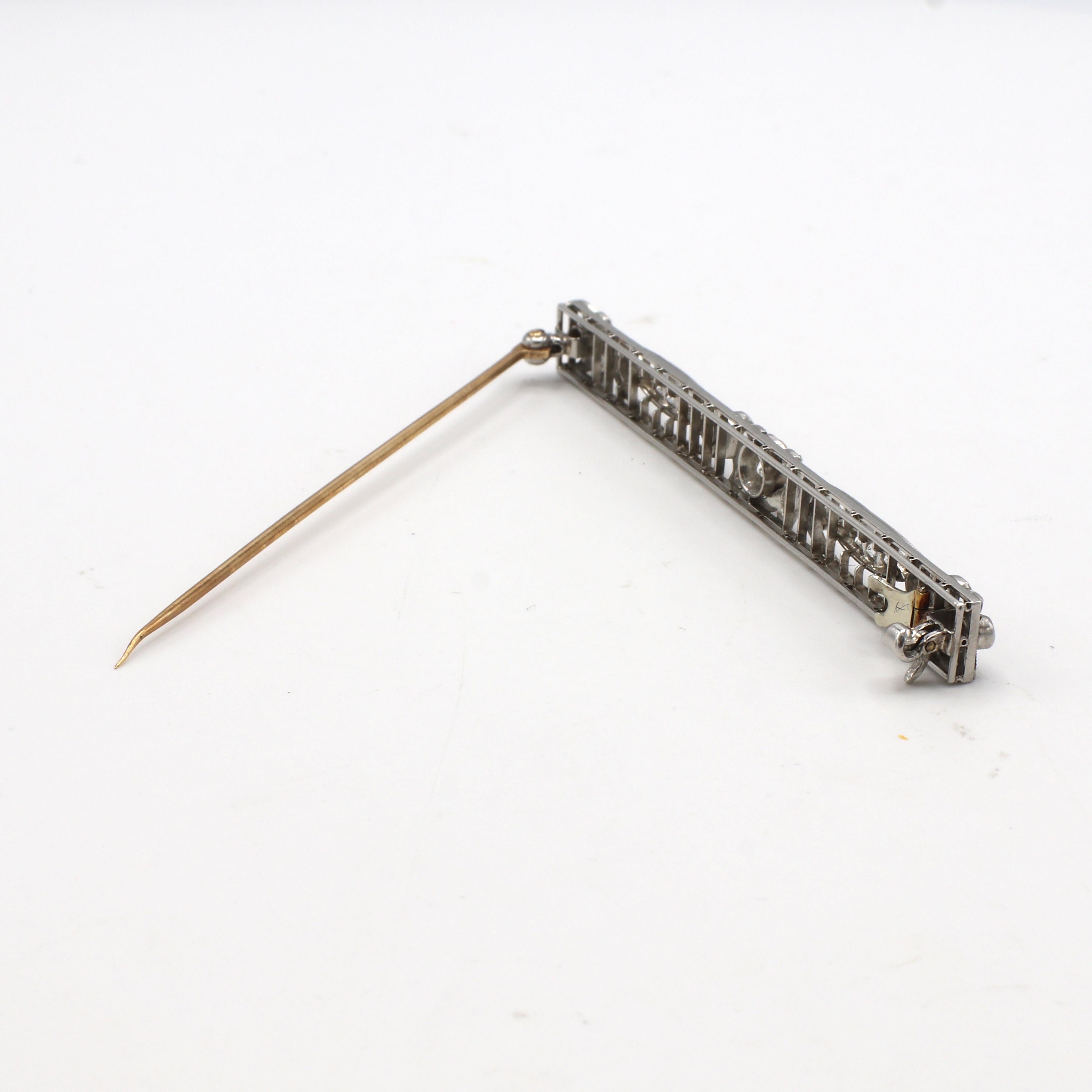 Women's or Men's Platinum Art Deco Old European Cut Natural Diamond Bar Pin Brooch Pin For Sale
