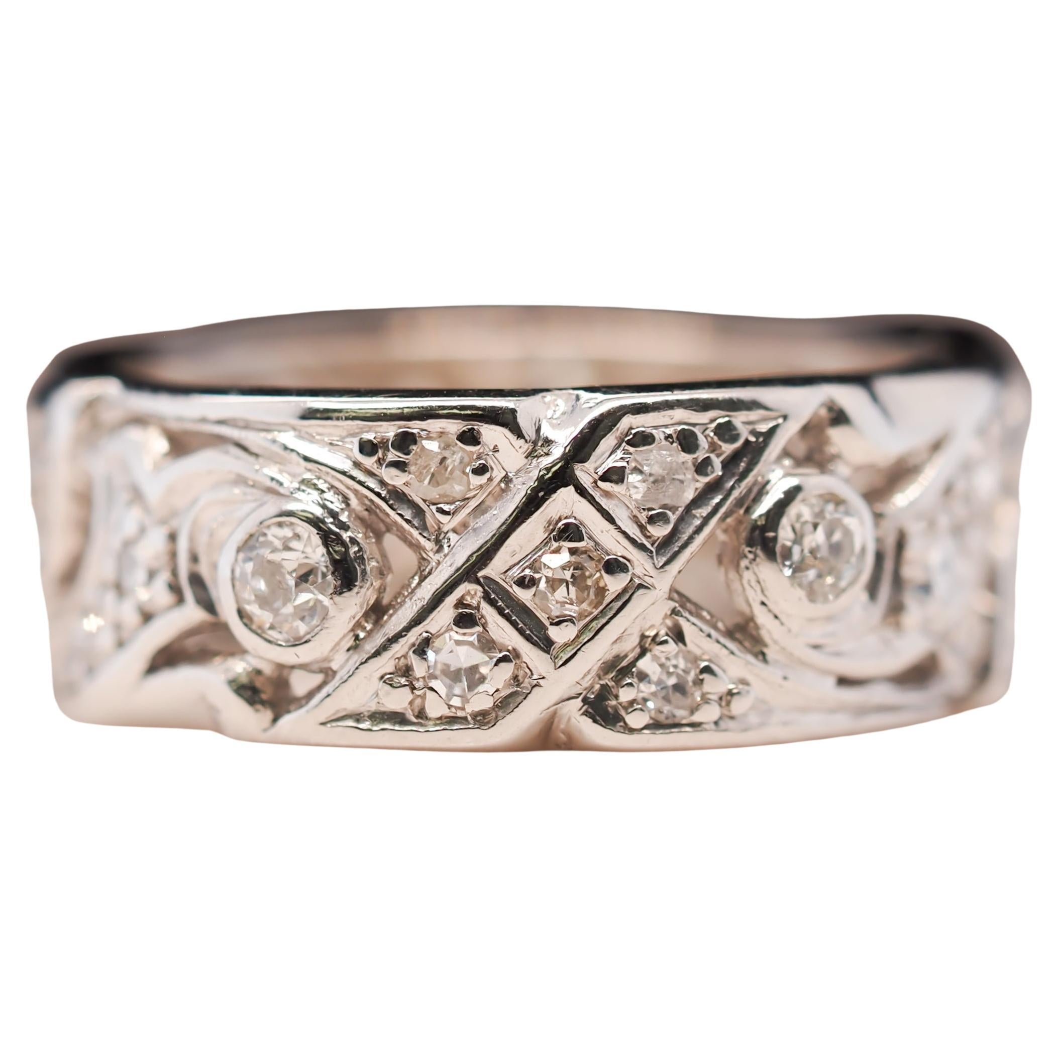 Platinum Art Deco Ornate Diamond Eternity Wedding Band For Sale