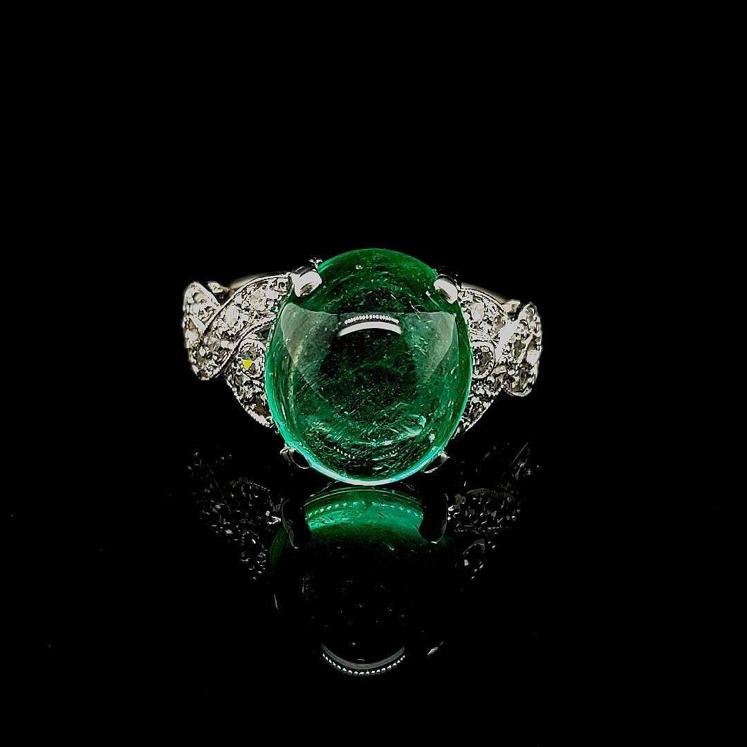 Platinum Art Deco Ring with Colombian Cabochon Emerald and Diamonds For Sale 10