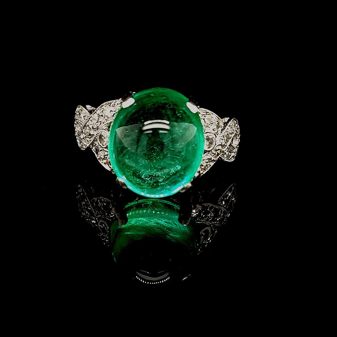 Platinum Art Deco Ring With Colombian Carbochon Emerald and Diamonds

Amazing Top Class Emerald ring which will enlighten your days .

Emerald: Cabochon emerald ca. 5.36 Cts

Diamonds: 20 8/8 cut diamonds : Ca. 0,6 Ct

Material: Platinum

Ring size: