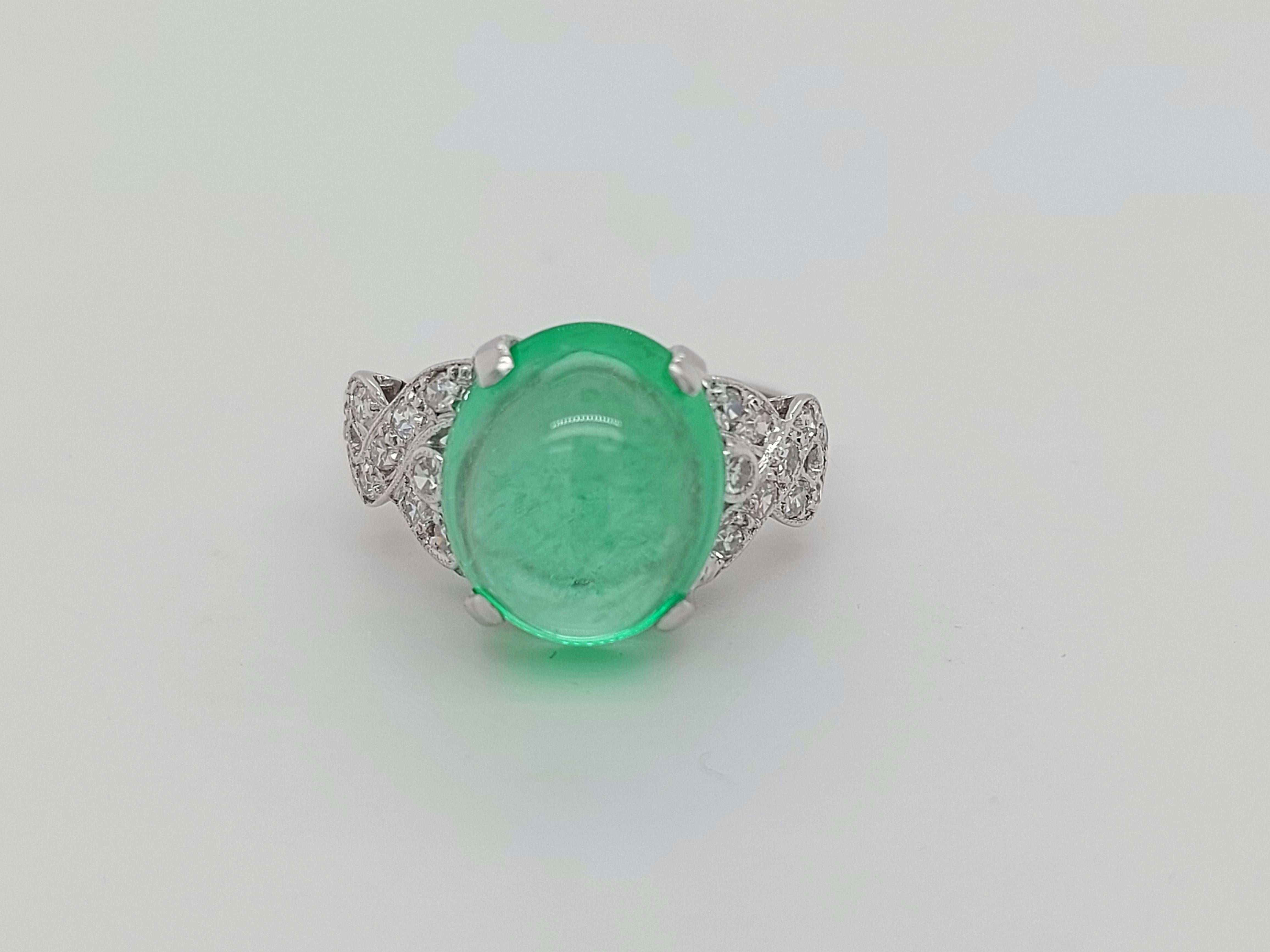 emerald cabochon ring