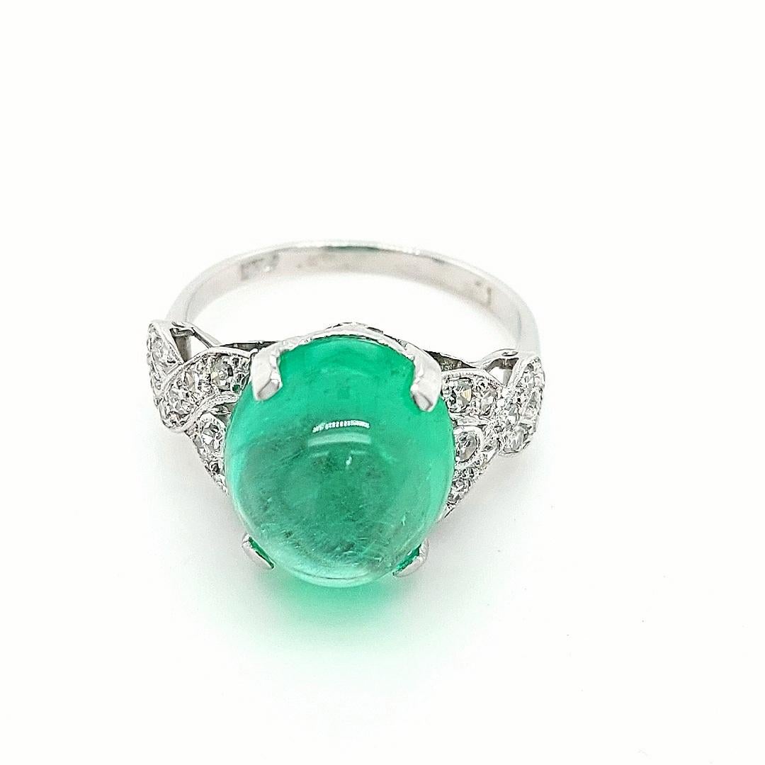 emerald cabochon ring