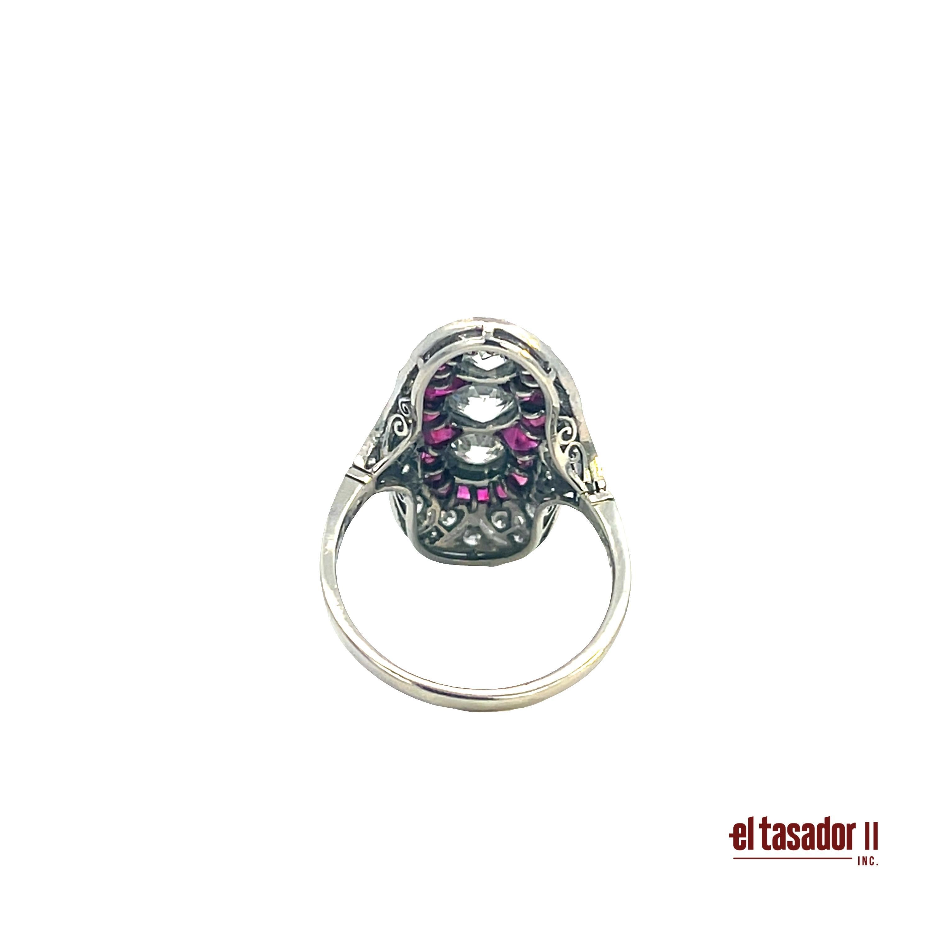 Bague Art Déco en platine avec diamants et rubis, 6.2g Neuf - En vente à Aventura, FL