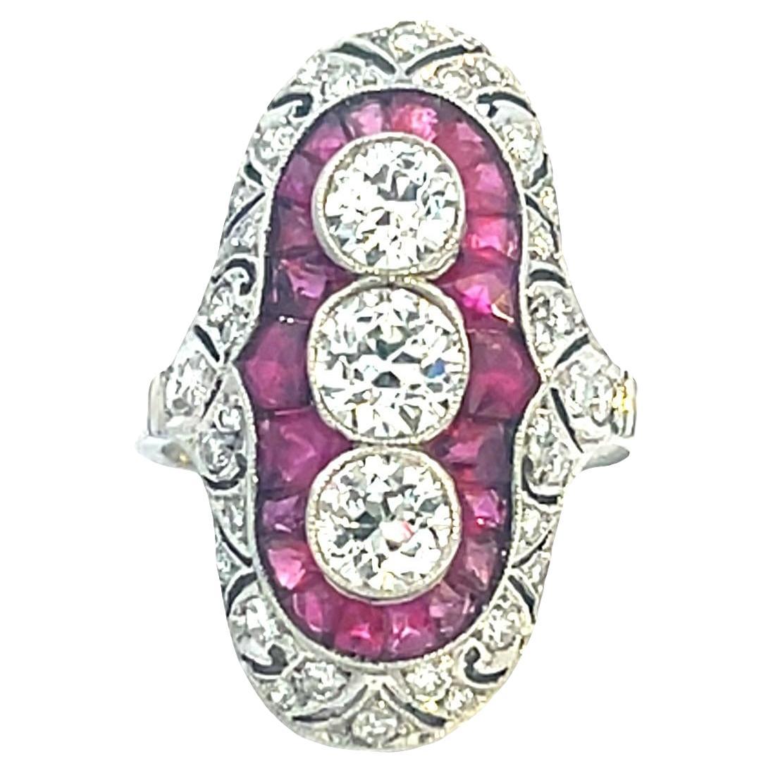 Anello Art Deco in platino con diamanti e rubini, 6,2g