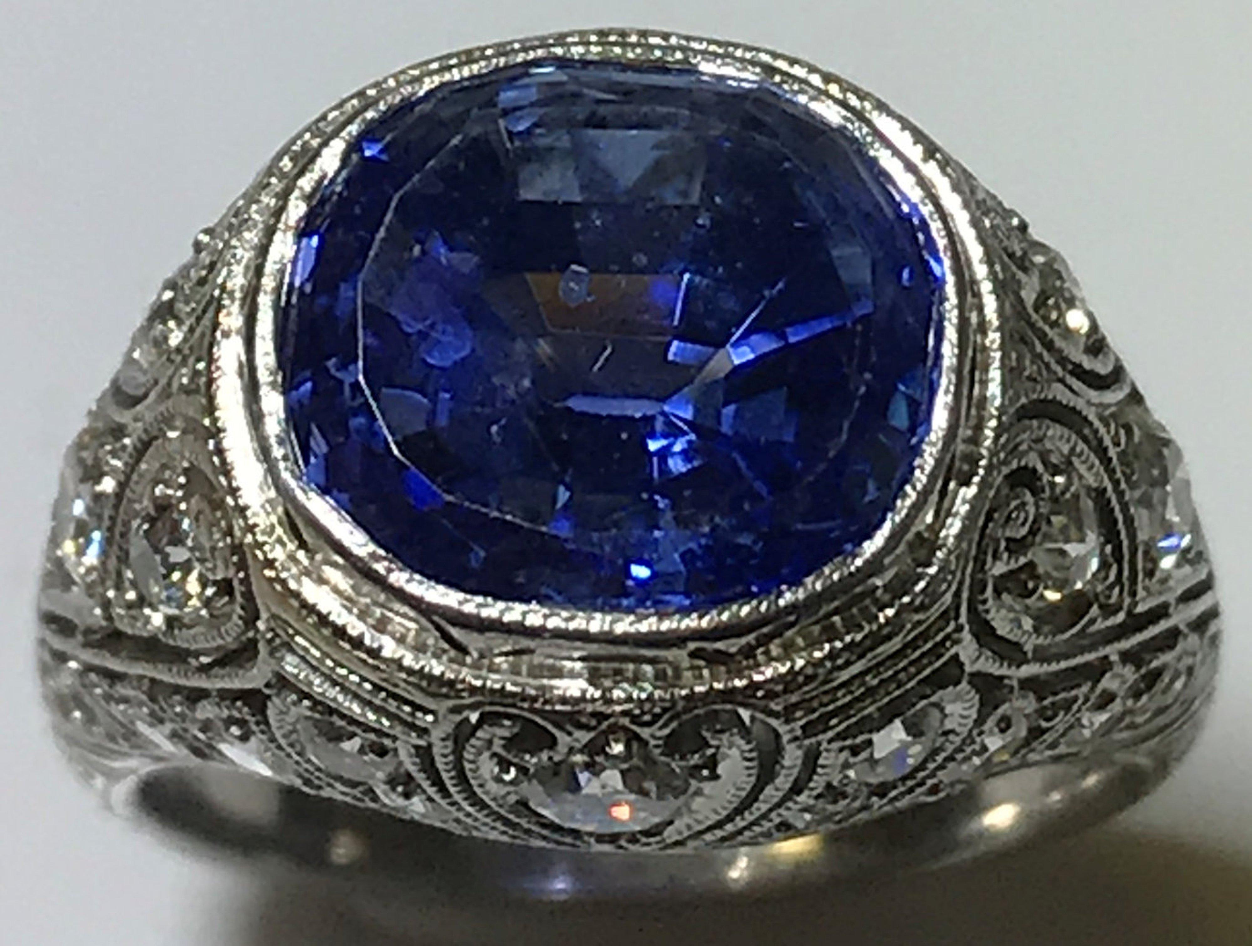 Platinum Art Deco Sapphire and Diamond Ring For Sale 5