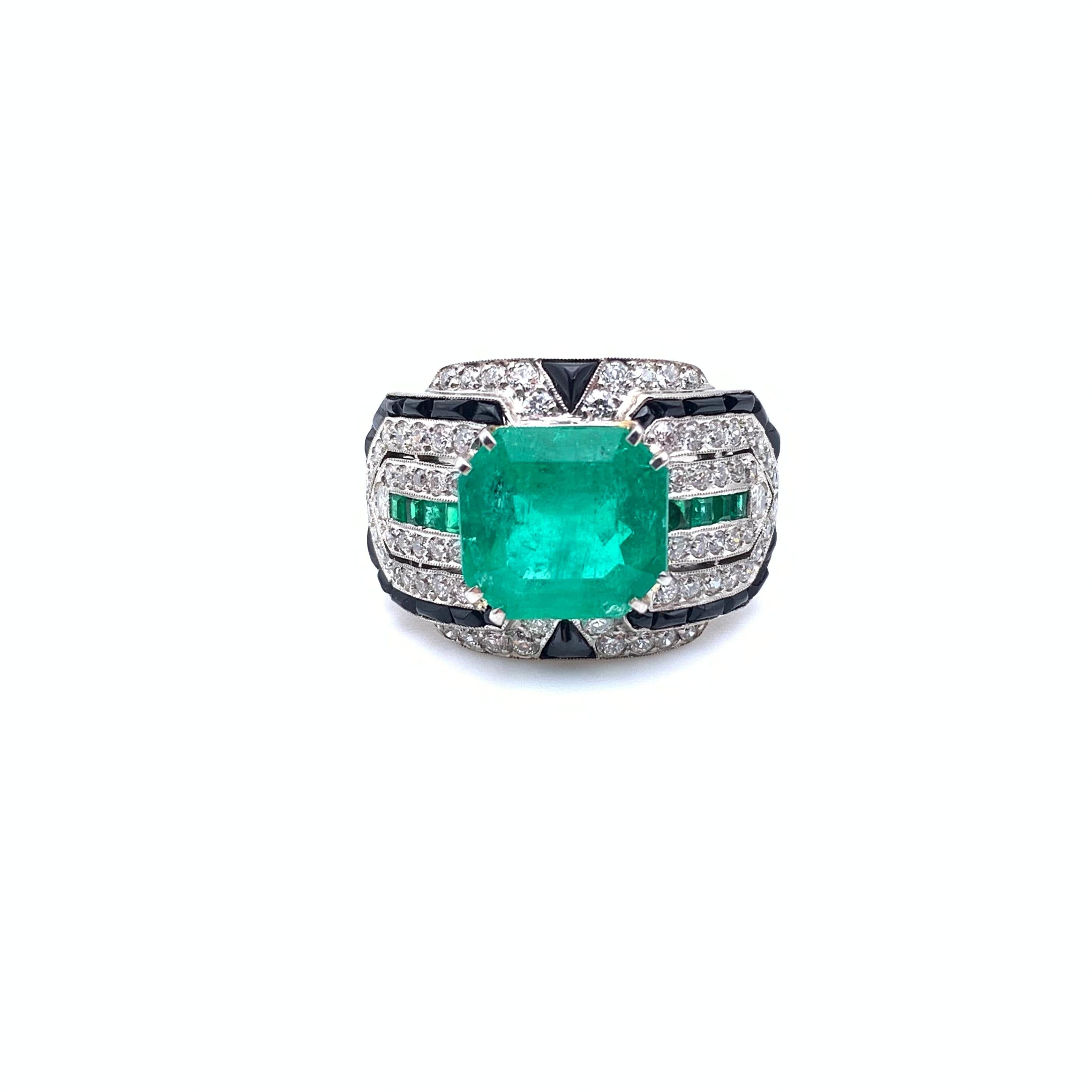 Platin Art Deco-Stil 4,03 Karat Smaragd Onyx & Diamant-Ring im Zustand „Gut“ in Lynchburg, VA