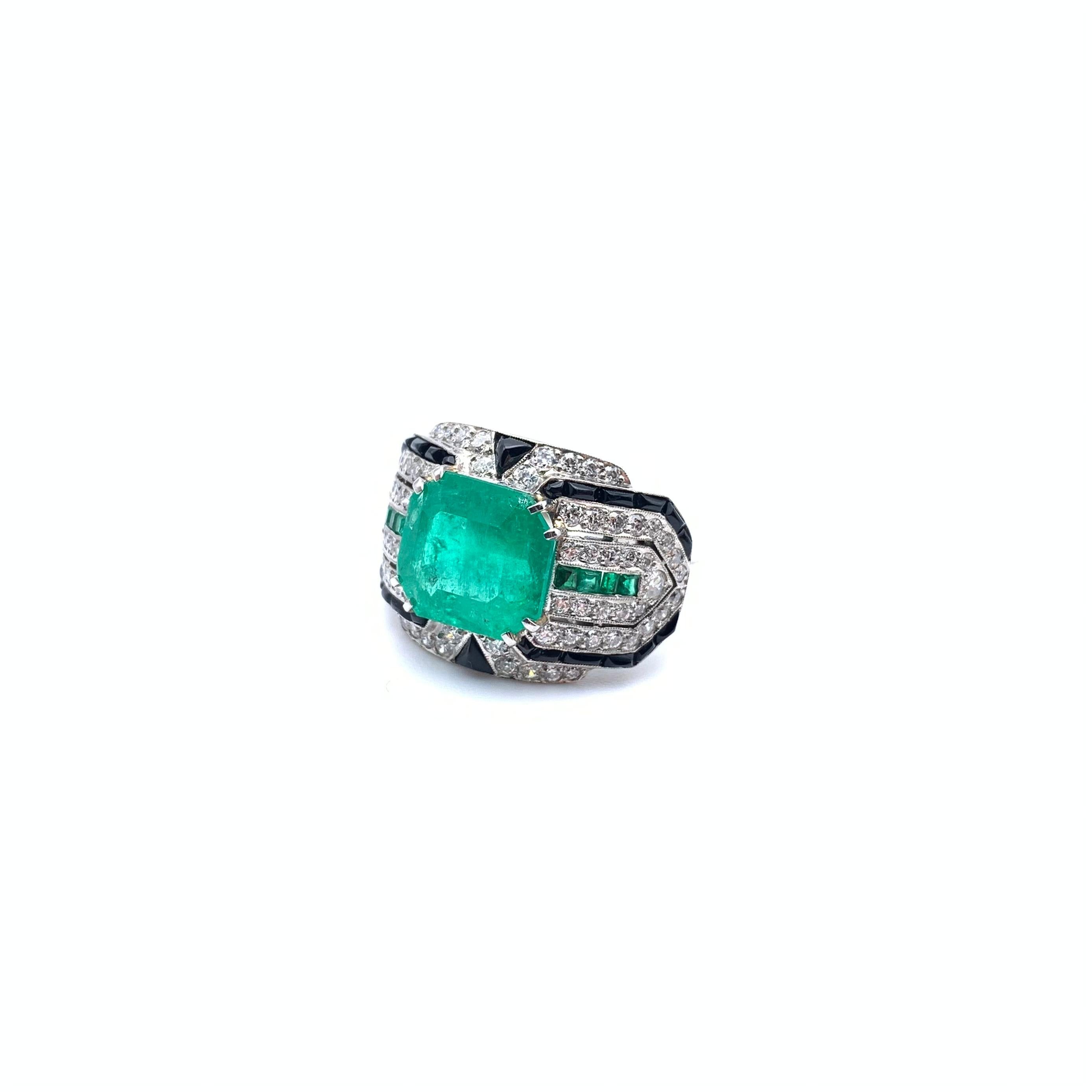 Platin Art Deco-Stil 4,03 Karat Smaragd Onyx & Diamant-Ring 2