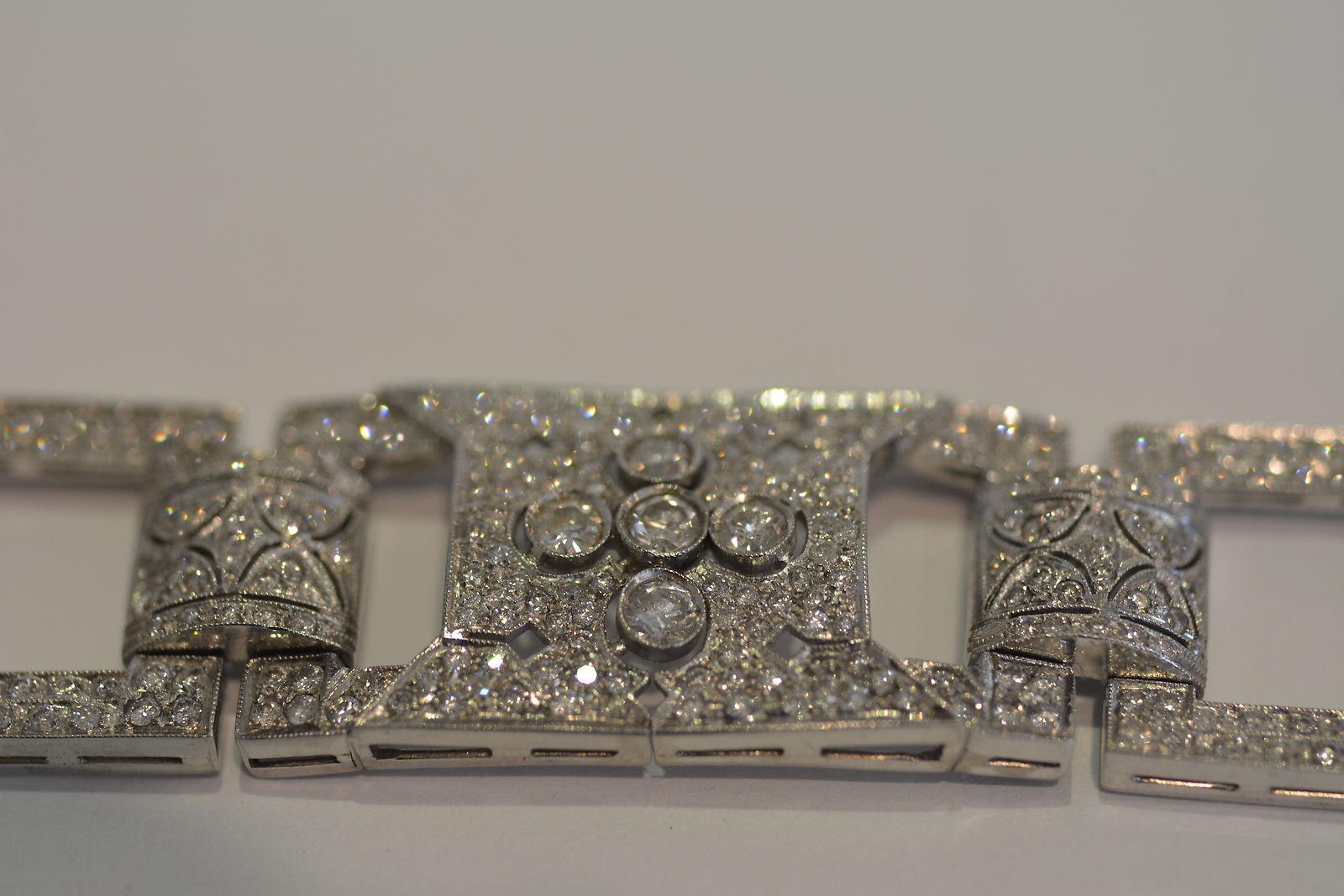 Round Cut Platinum Art Deco Style Diamond Bracelet 8.30 Carat TDW, SI Clarity For Sale