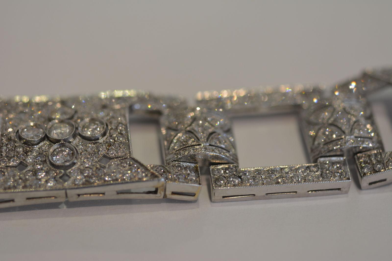 Platinum Art Deco Style Diamond Bracelet 8.30 Carat TDW, SI Clarity In Good Condition For Sale In Laguna Beach, CA