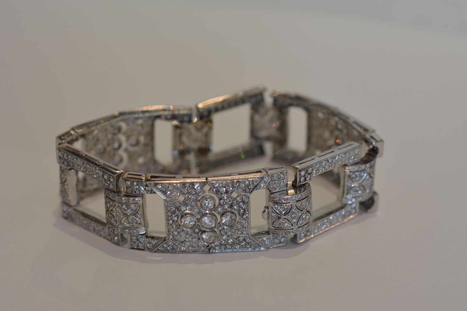 Platinum Art Deco Style Diamond Bracelet 8.30 Carat TDW, SI Clarity For Sale 1