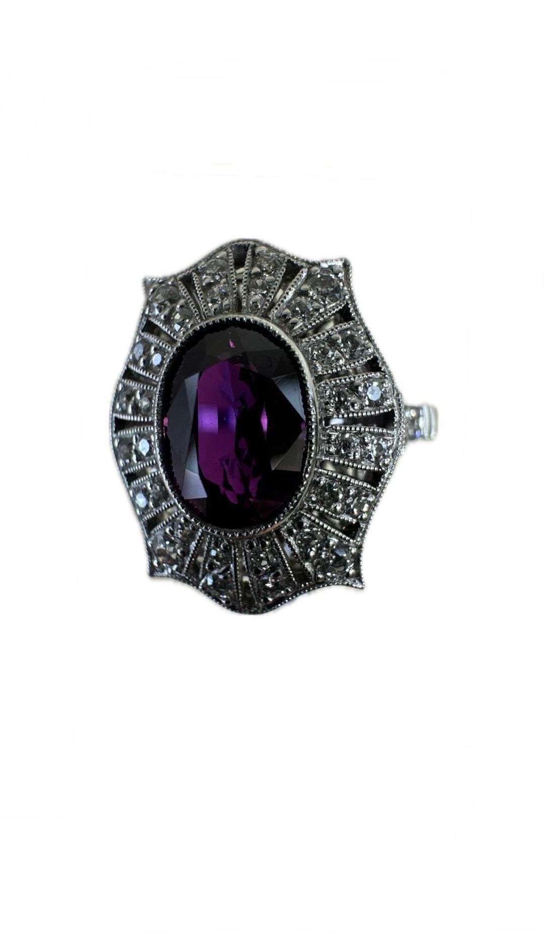Platinum Art Deco Style Diamond GIA 2.01 Carat Vivid Purple Oval Sapphire Ring For Sale 2