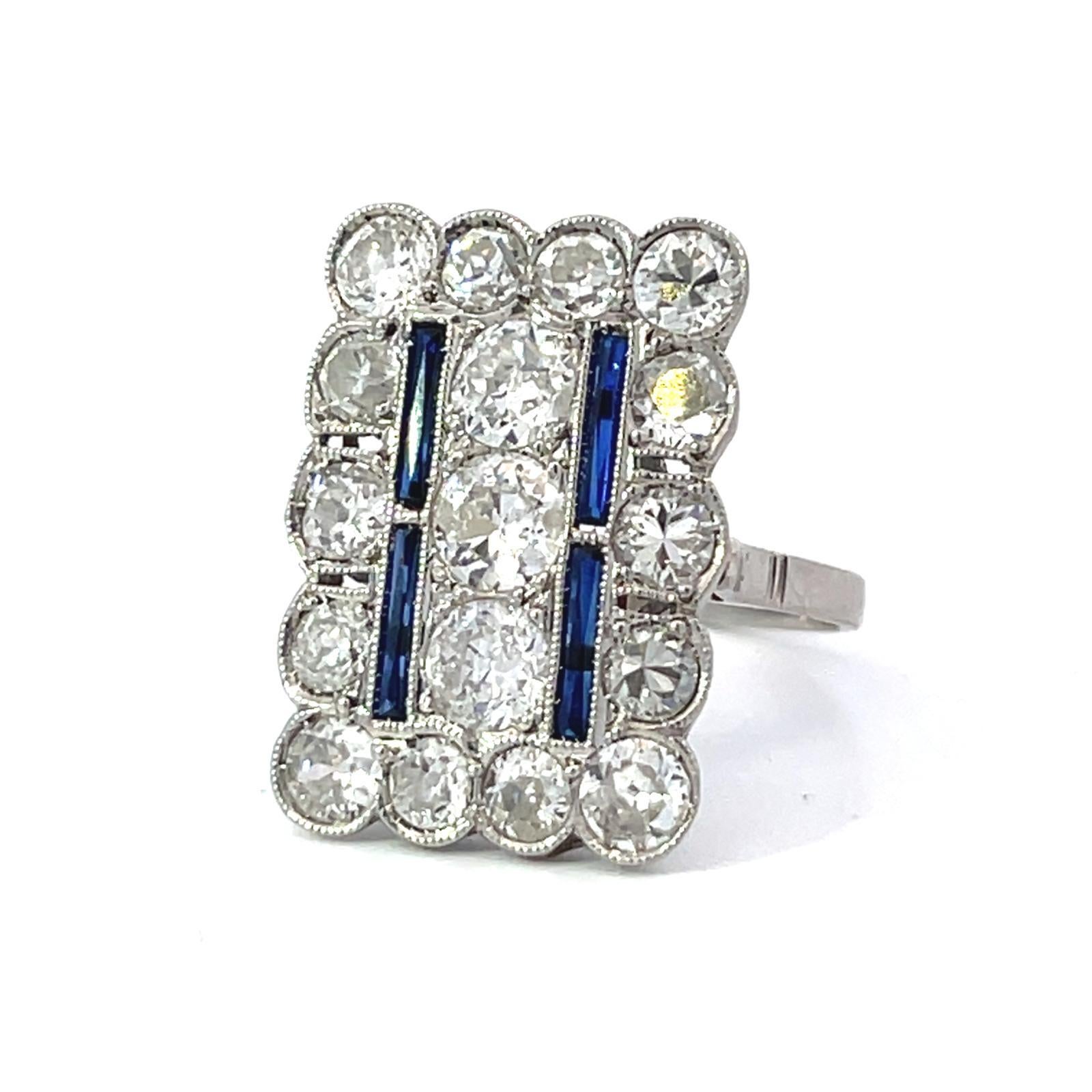 Bague en platine de style Art déco avec diamant et saphir en vente 1