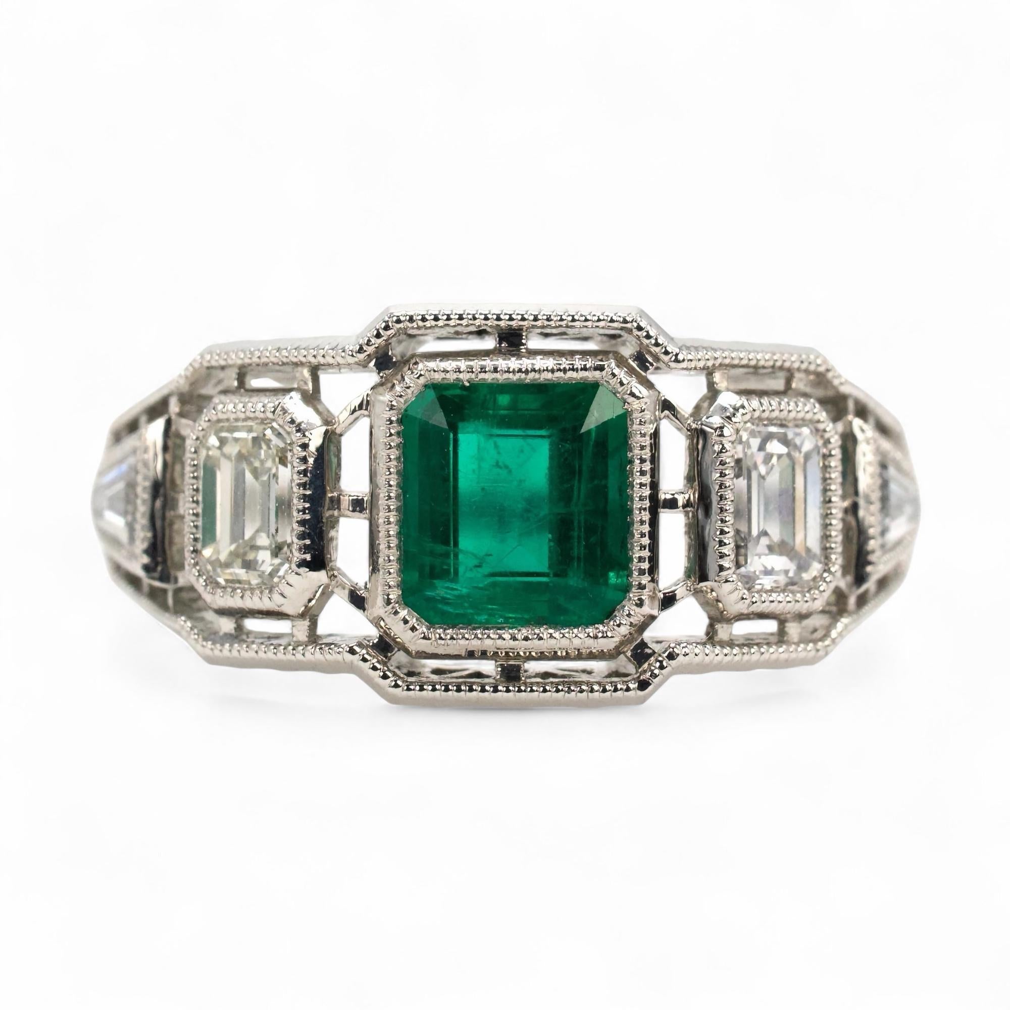Platin Art Deco Stil GIA Brasilianischer Smaragd und Diamant Ring im Angebot