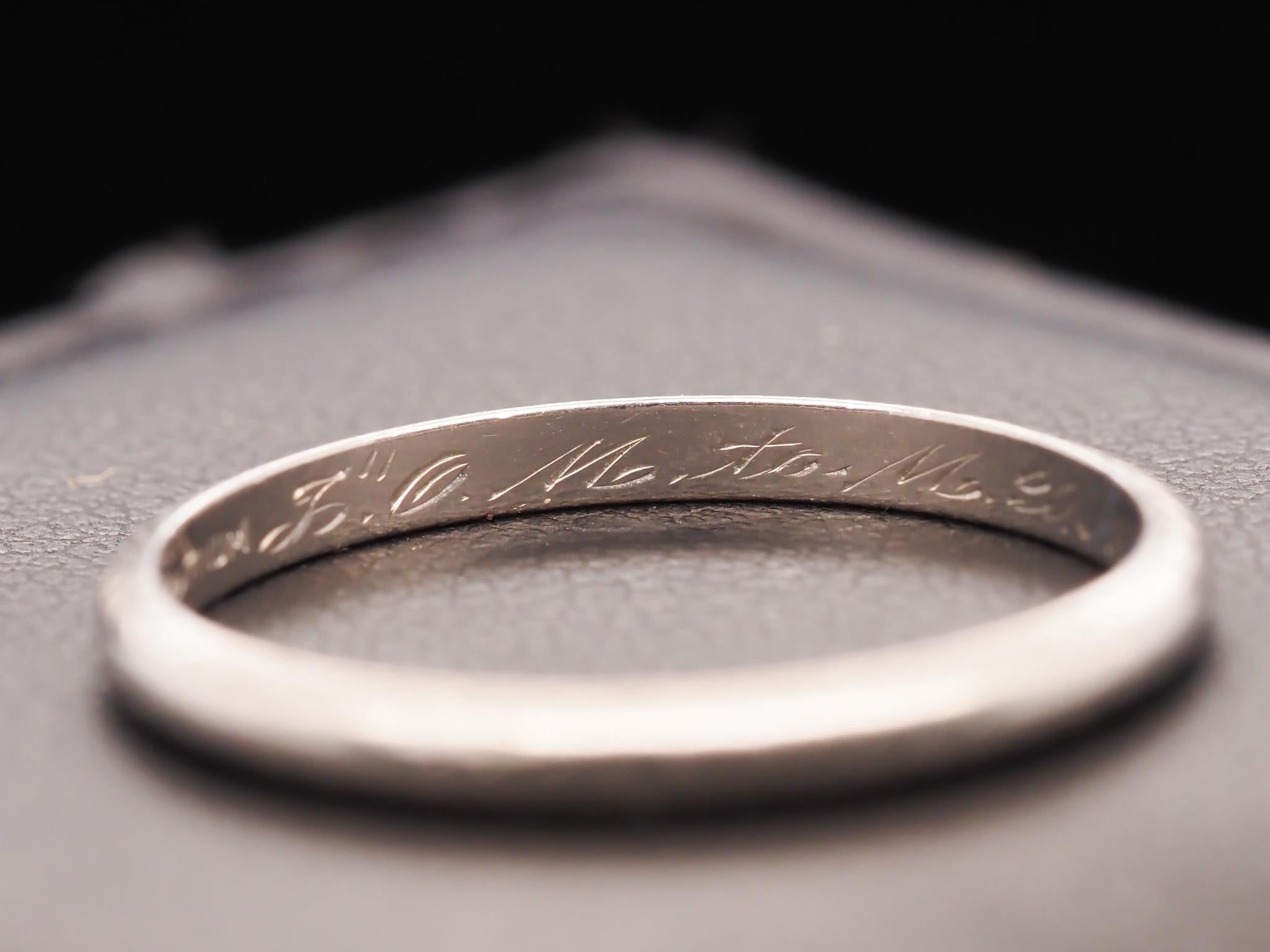 Platinum Art Deco Wedding Band with Engravings In Good Condition For Sale In Atlanta, GA