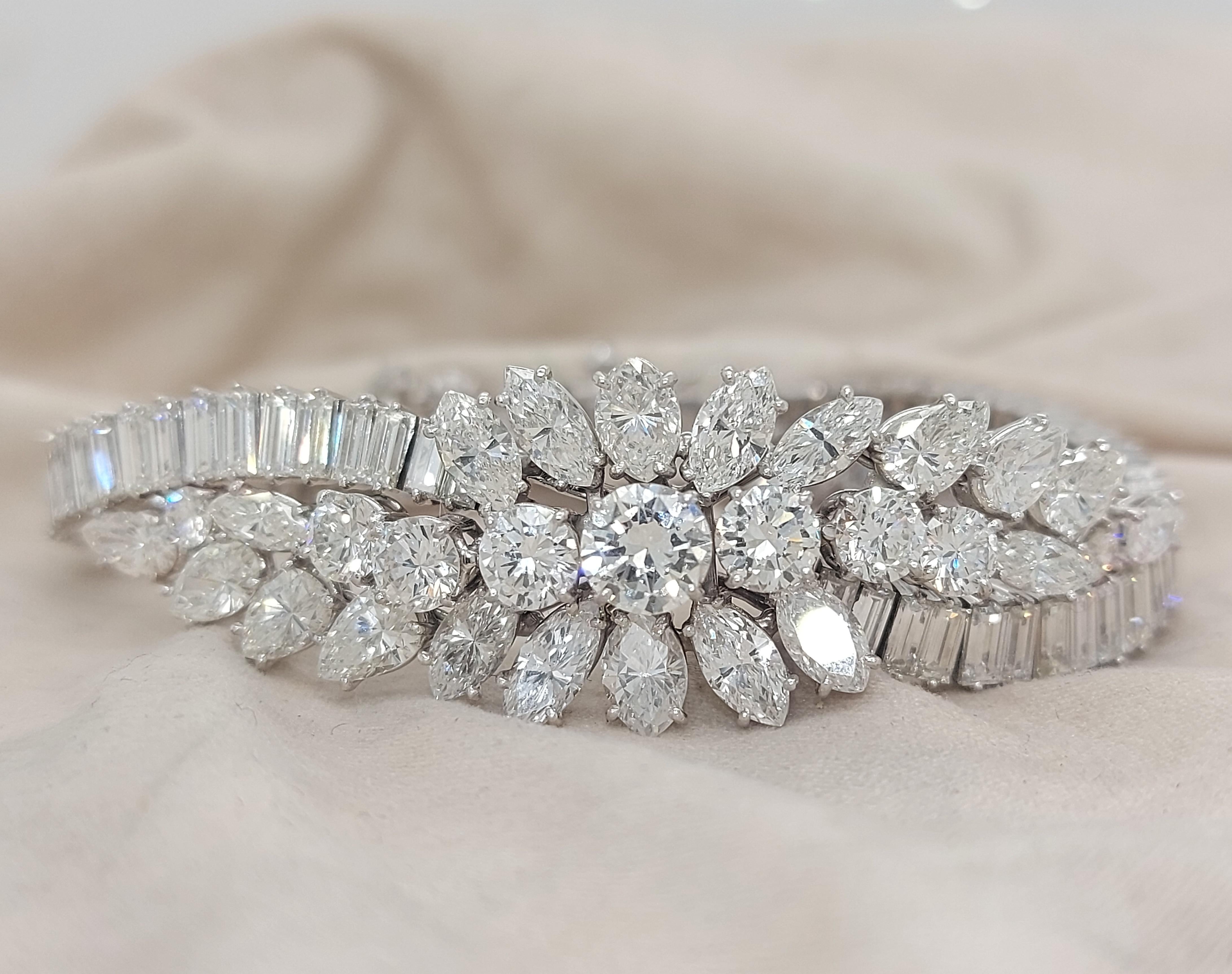 Platin Asprey & Co Diamant-Armband  speziell für die Königin von Seiner Majestät Qaboos Bin Said, dem Sultan von Oman, angefertigt.

Ein einzigartiges, komplett handgefertigtes Diamantarmband mit exklusiver Geschichte!

Qaboos bin Said Al Said war