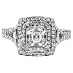 Bague à tige fendue et halo double pavé de diamants taille Asscher en platine