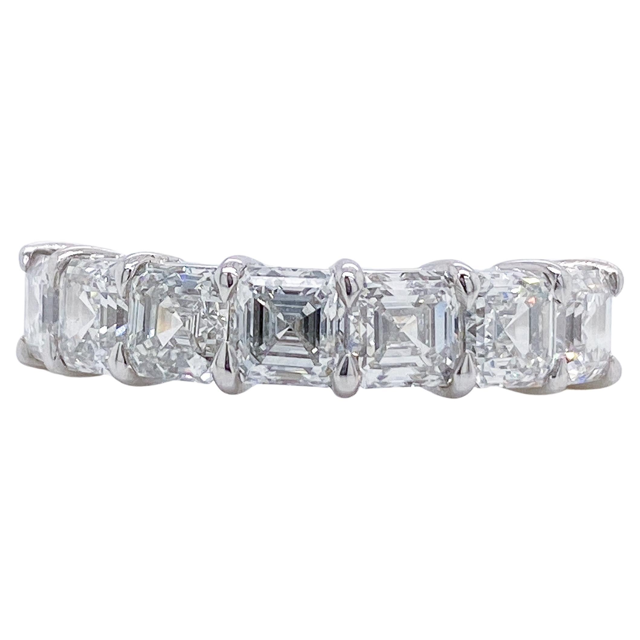 Platin Asscher Jahrestag-Ring mit Diamanten  im Angebot