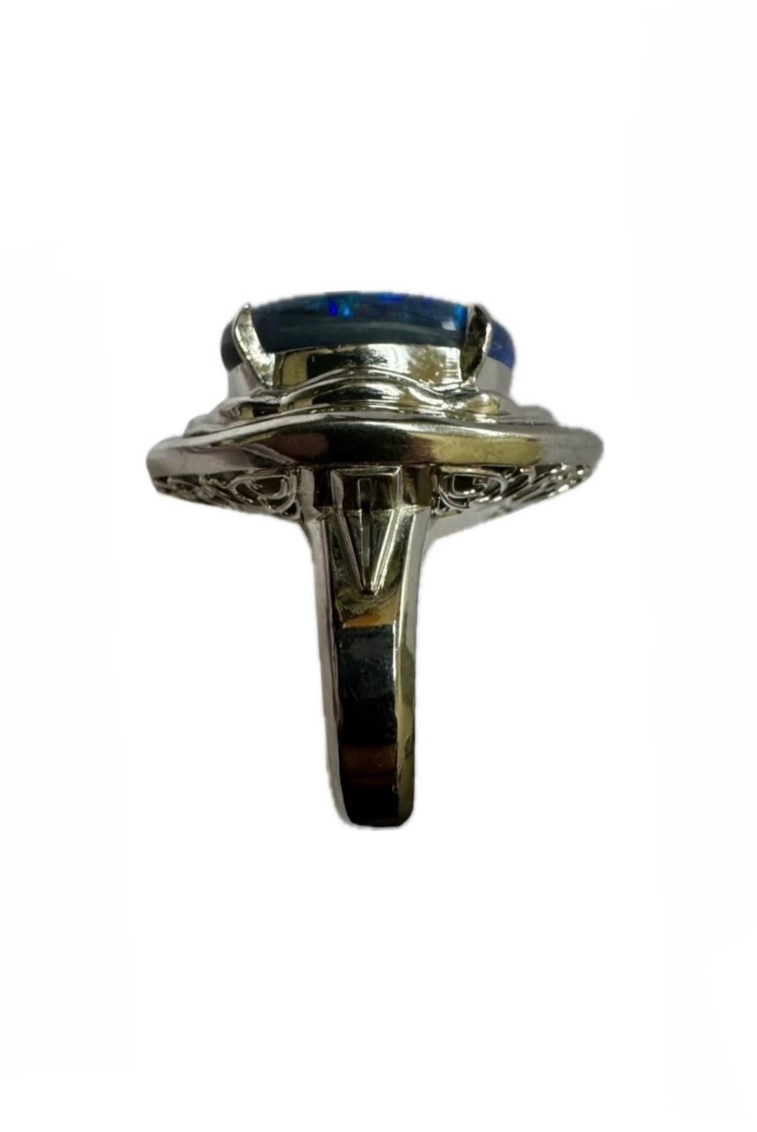 Anello in platino con diamante baguette certificato GIA da 11,01 carati di opale nero australiano in vendita 1
