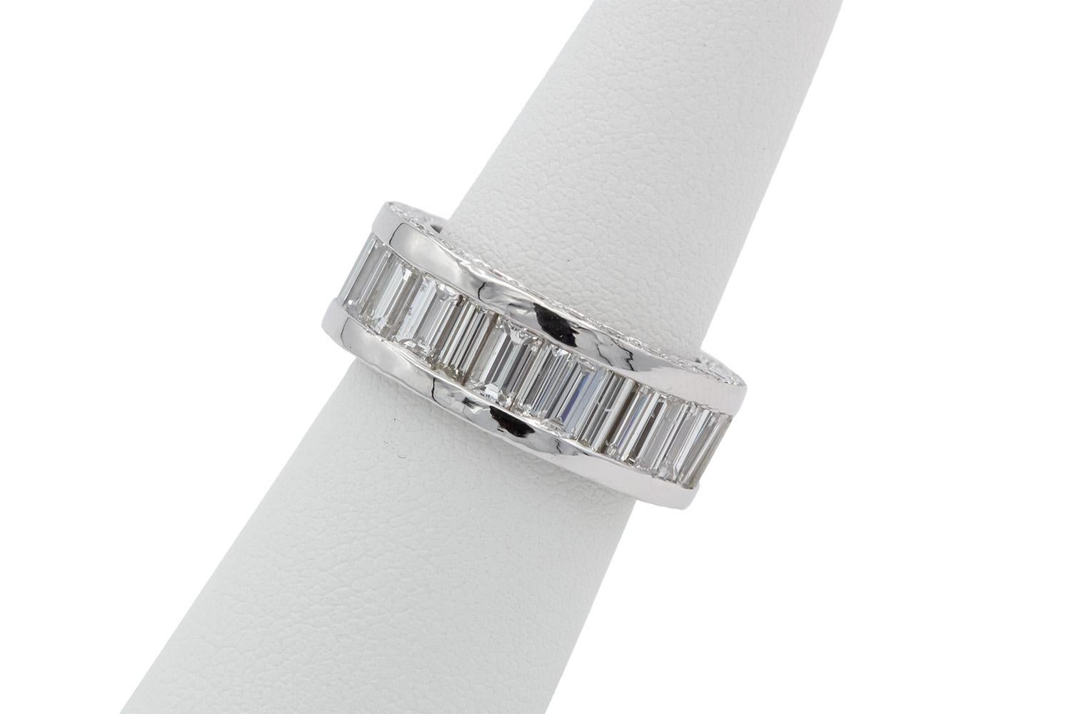 Platinum Baguette & Round Brilliant Diamond Eternity Wedding Band 6.00ctw G-I/VS For Sale 5