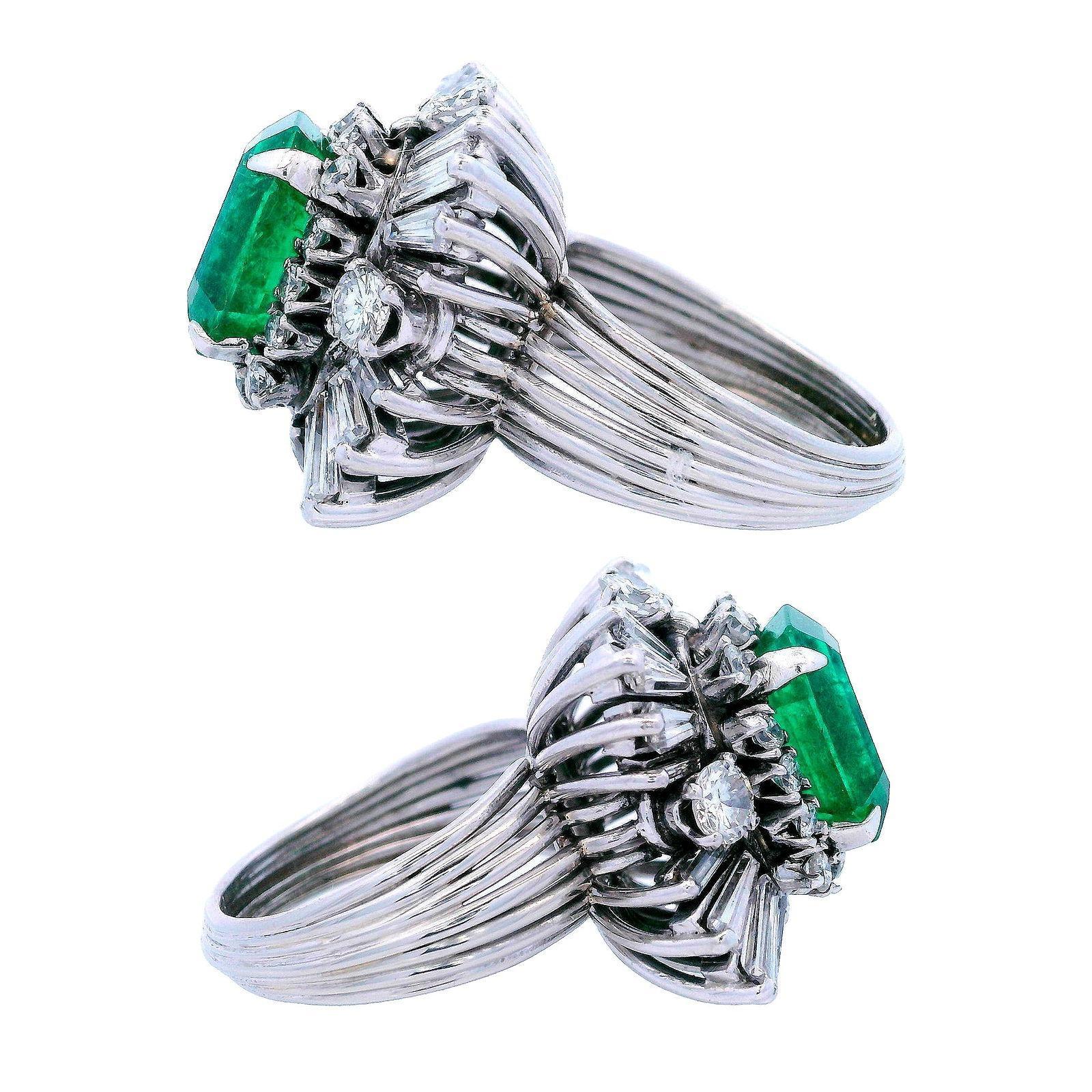 Platinum ballerina Ring with 5.20 CTW in Emerald and Diamonds Bon état - En vente à Aventura, FL