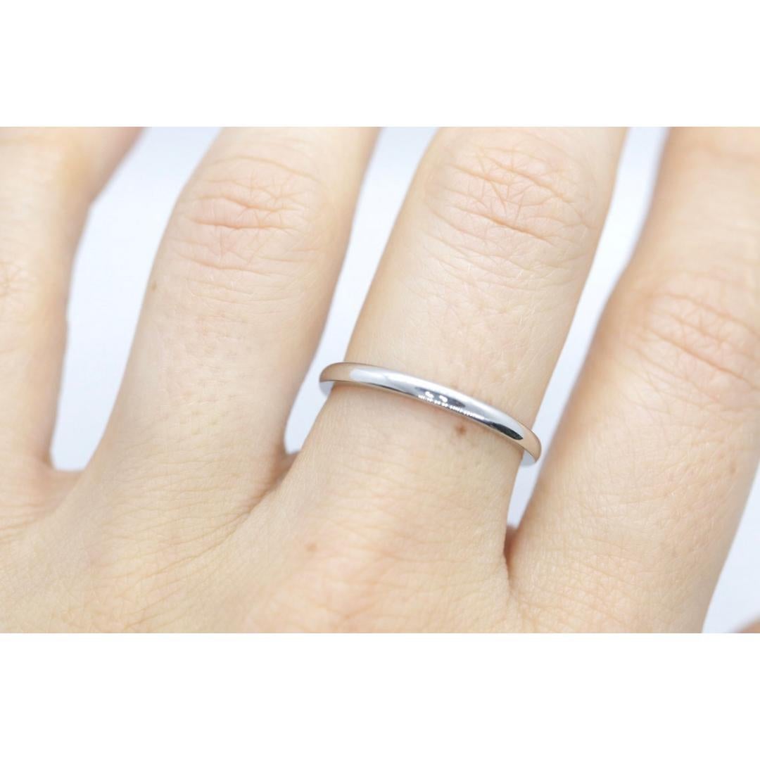 Banda de platino de 2 mm de ancho. Media alianza fina redonda. Anillo de platino. Mujeres Hombres en venta 4