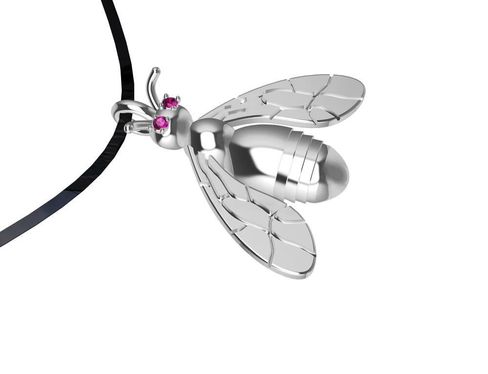 Collier pendentif en forme d'abeille en platine avec rubis Pour femmes en vente