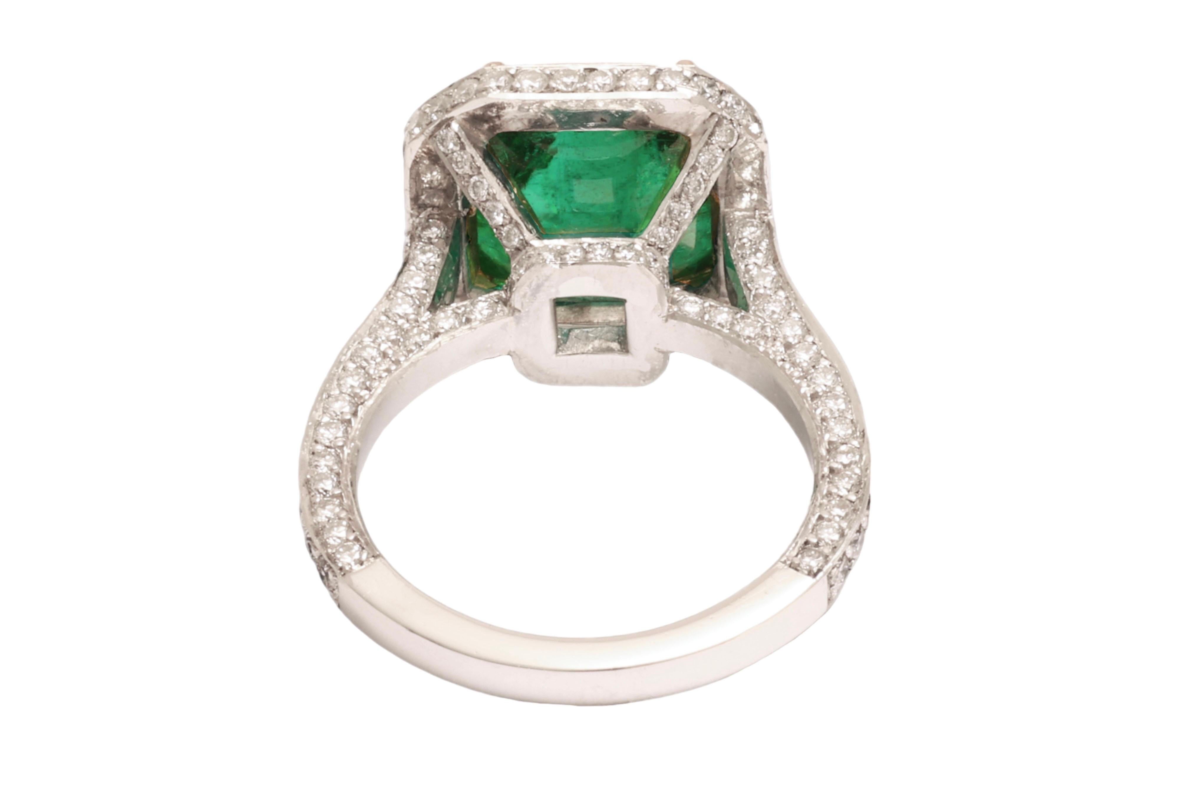 Platinum Bez Ambar Sugarloaf Cabochon 6 Ct Intense Green Emerald & Diamond Ring For Sale 1