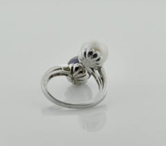 Platinum Black and White Pearl Crossover Ring, circa 1930s