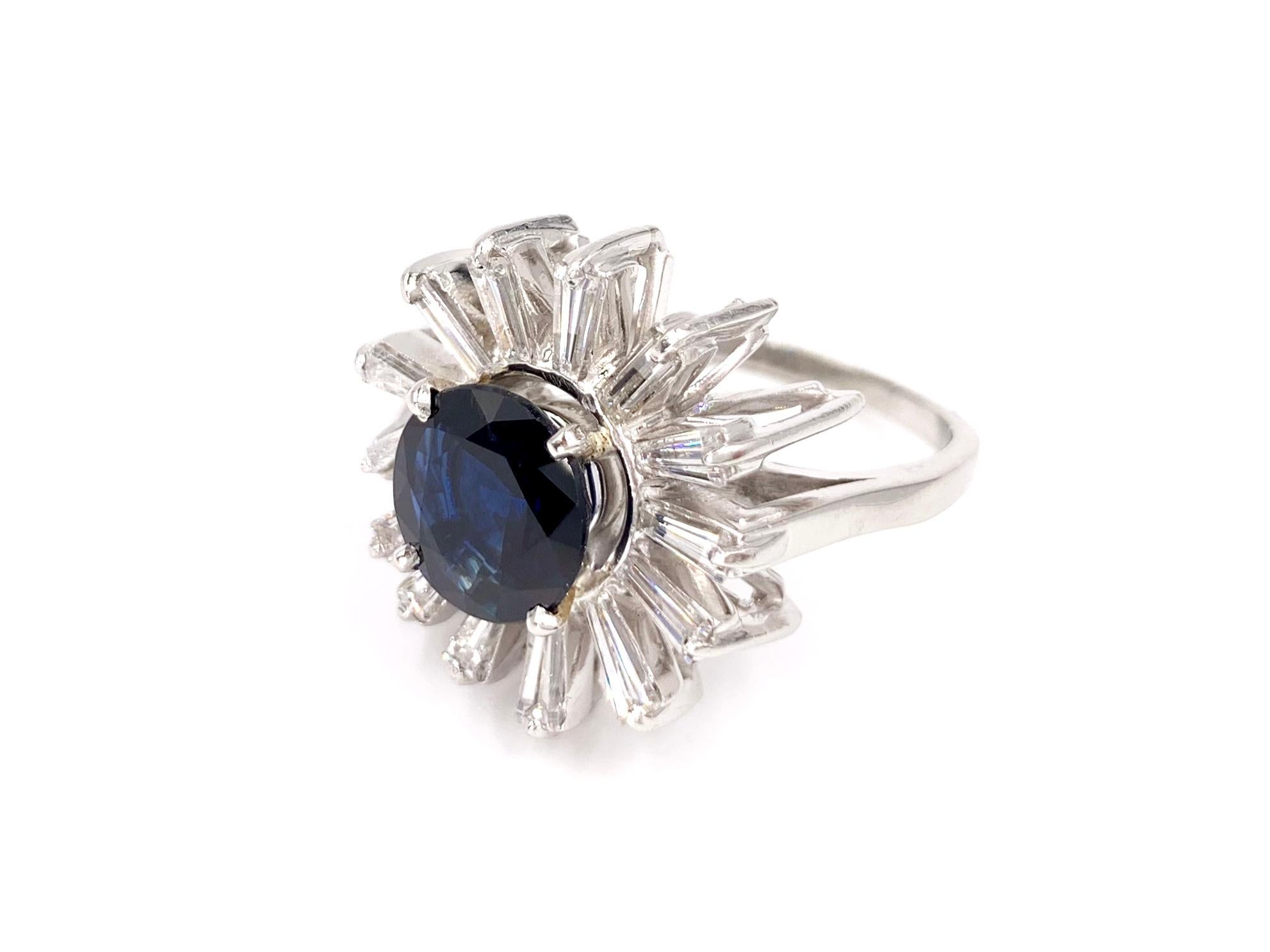 Platinum Blue Sapphire and Diamond Cocktail Ring In Excellent Condition For Sale In Pikesville, MD