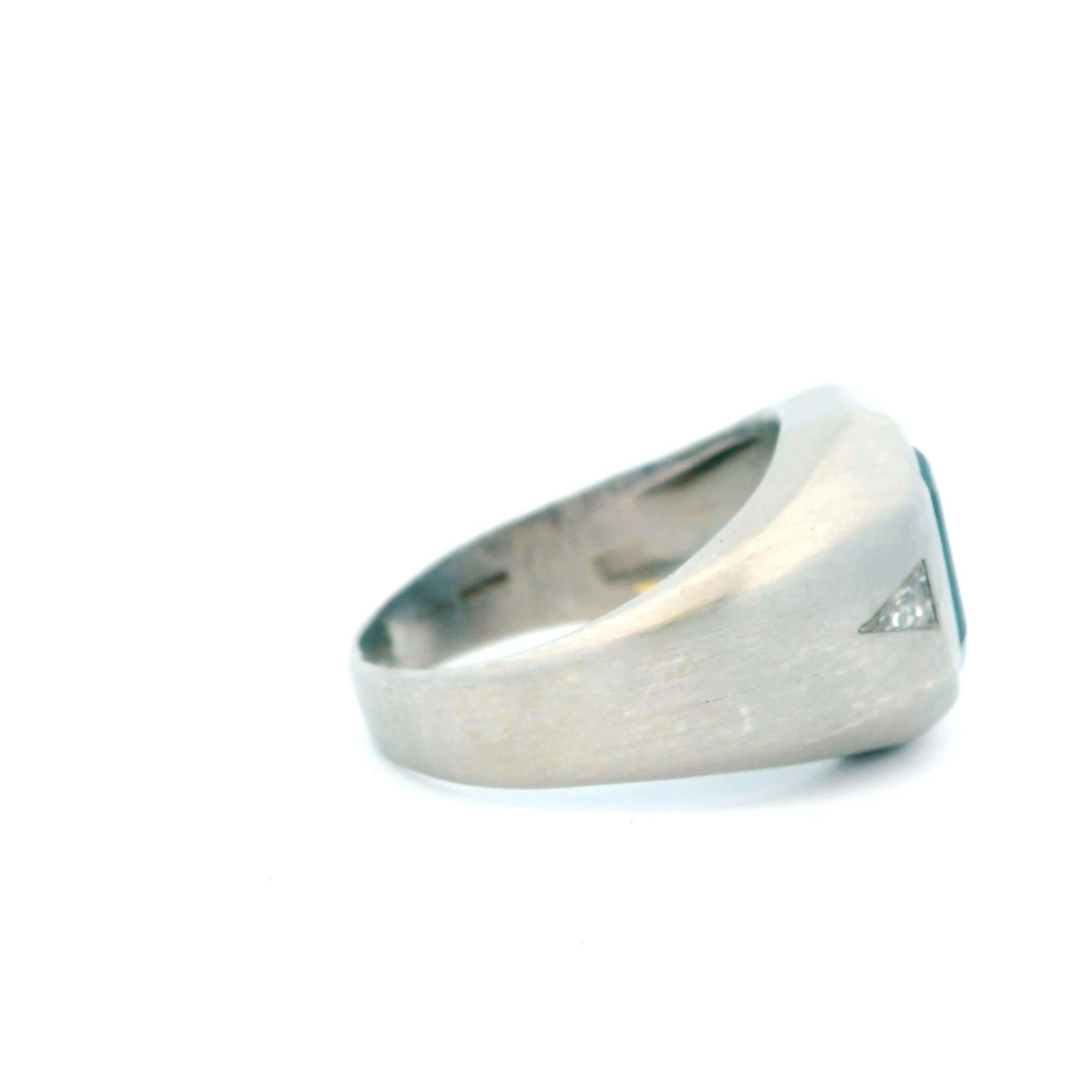 Platinum Blue Sapphire and Diamond Ring In Excellent Condition In Great Neck Plaza, NY