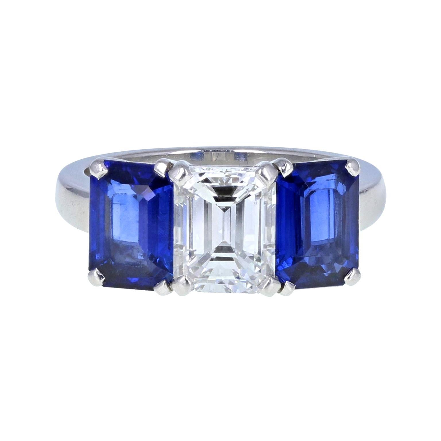 Platinum Blue Sapphire Diamond Three-Stone Trilogy Engagement Ring For Sale