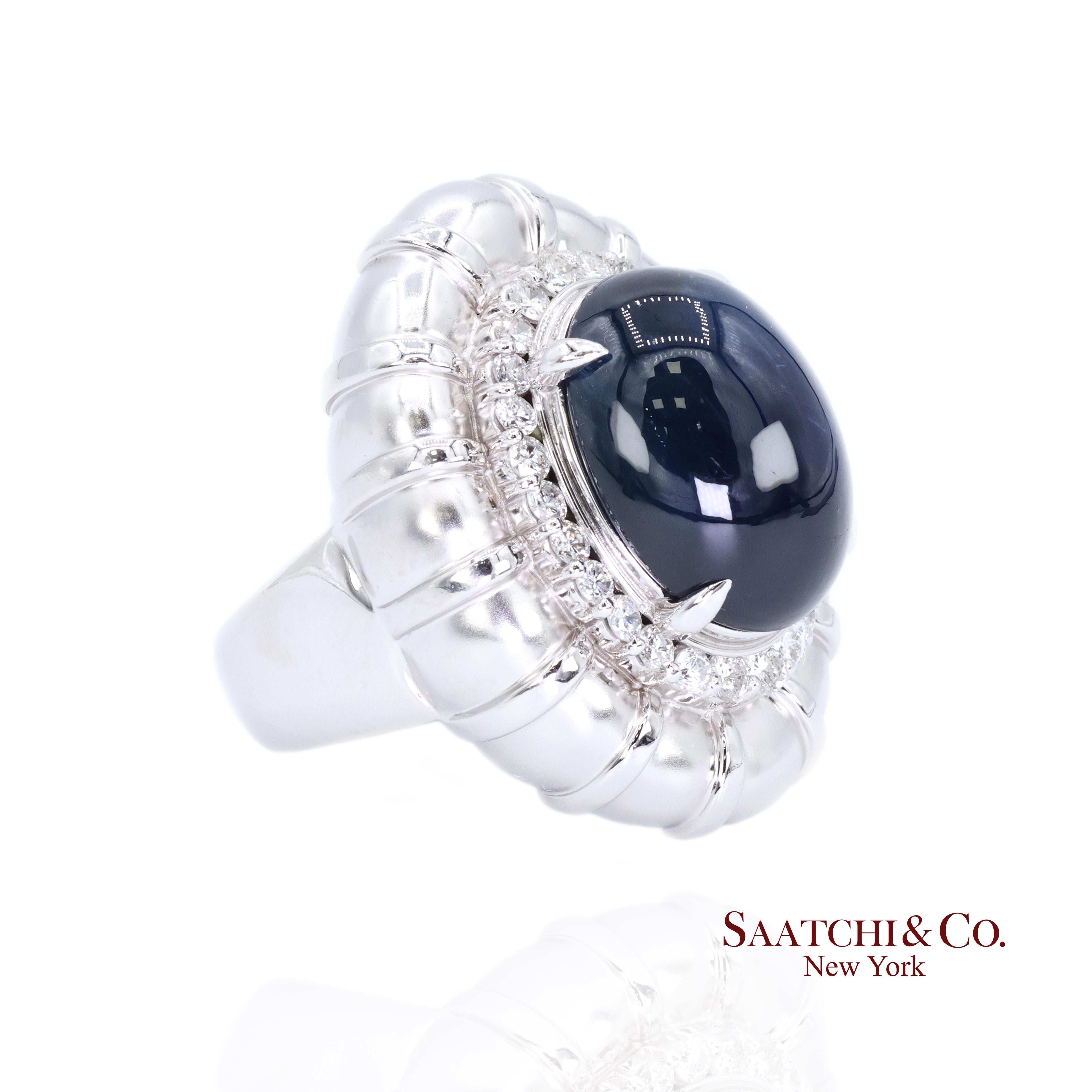 Saphir- und Diamantring

Metall-Typ: Platin
Gesamtgewicht des Artikels: 32,8 Gramm
Ringgröße: 6 (veränderbar)
Abmessungen: Länge: 28,56 mm Breite: 22,25 mm Höhe: 14,64 mm
1:
Primärer Stein: Natürlicher Saphir
Primäres Karatgewicht: 15,09 Karat (1