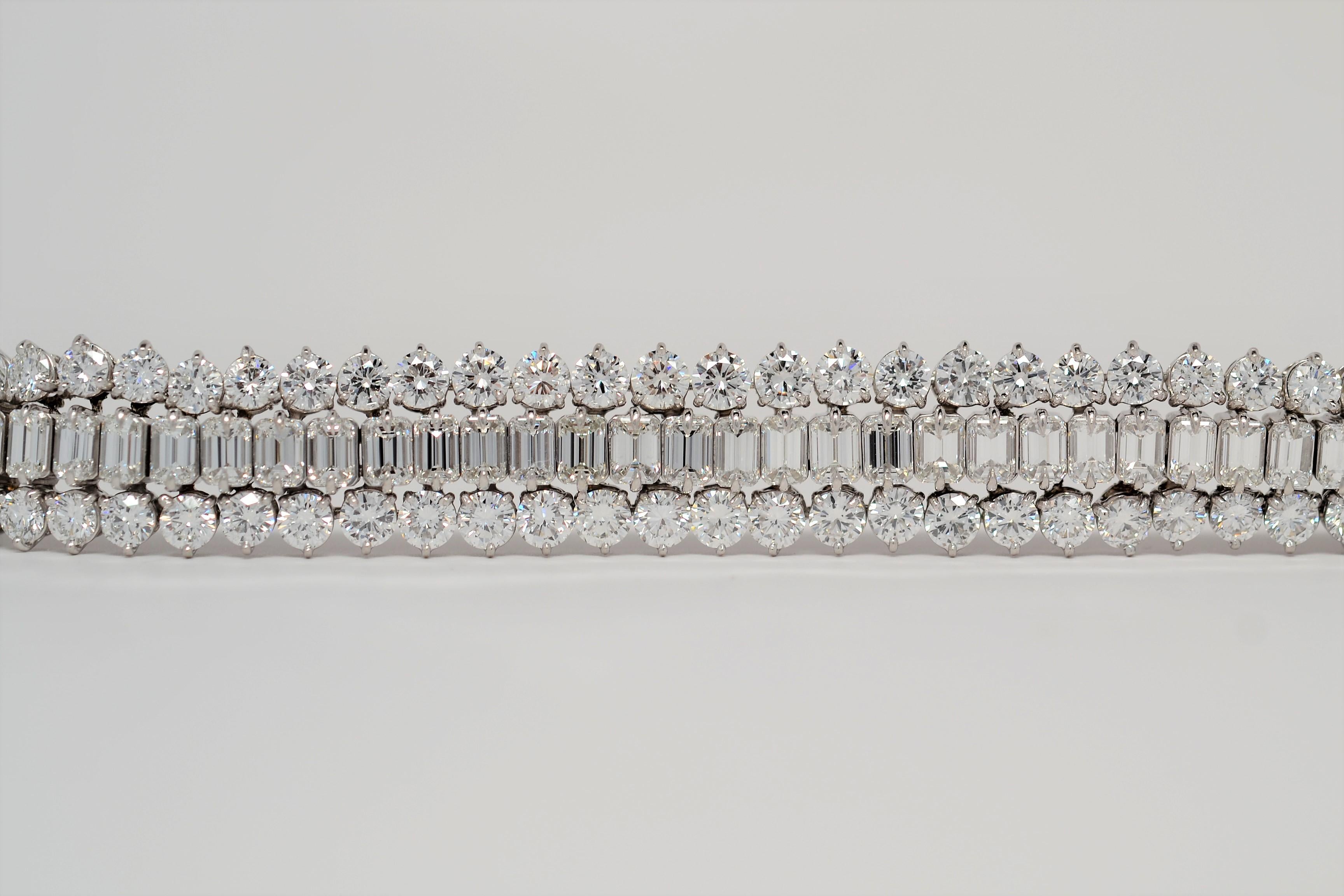 Platinum Bracelet Set with Emerald Cut & Round Brilliant Cut Diamonds, 34.50ct In New Condition For Sale In New York, NY