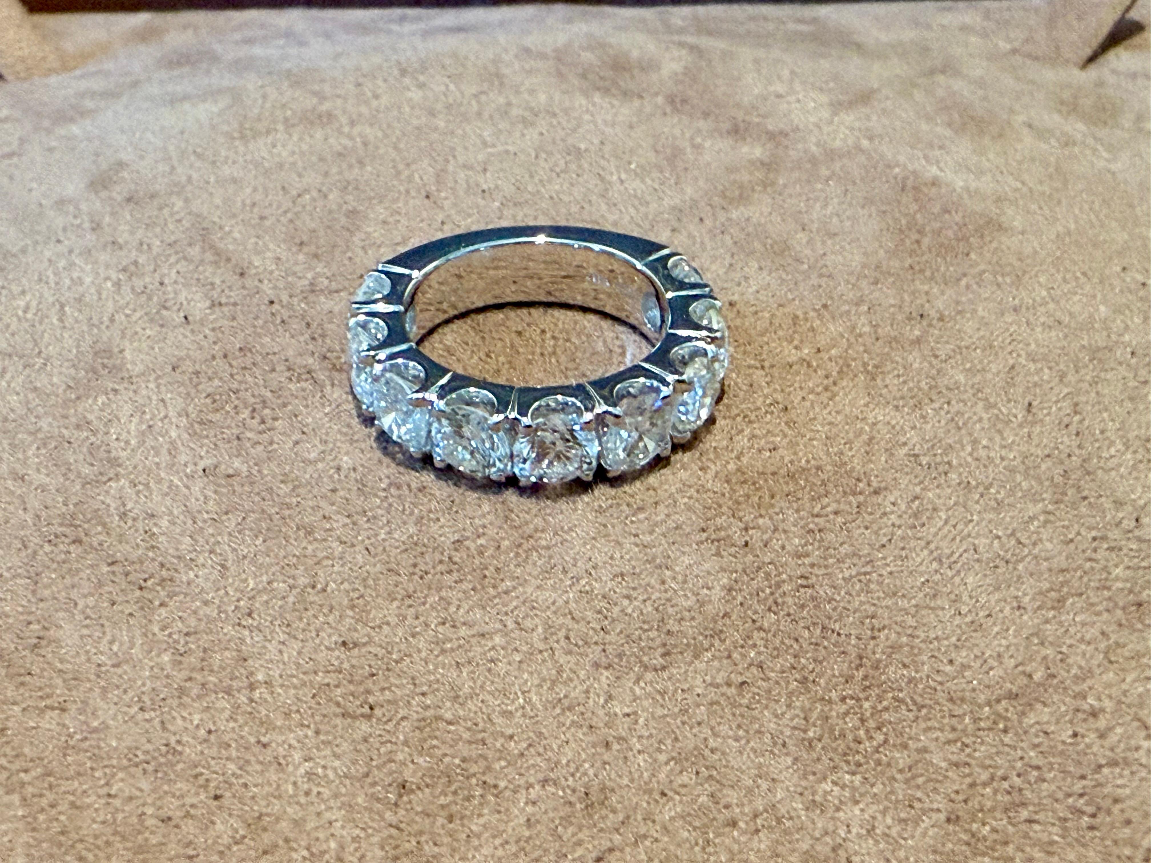 Platin Brillantschliff Diamant Ewigkeitsring 5,07 Karat im Zustand „Neu“ im Angebot in Zurich, Zollstrasse