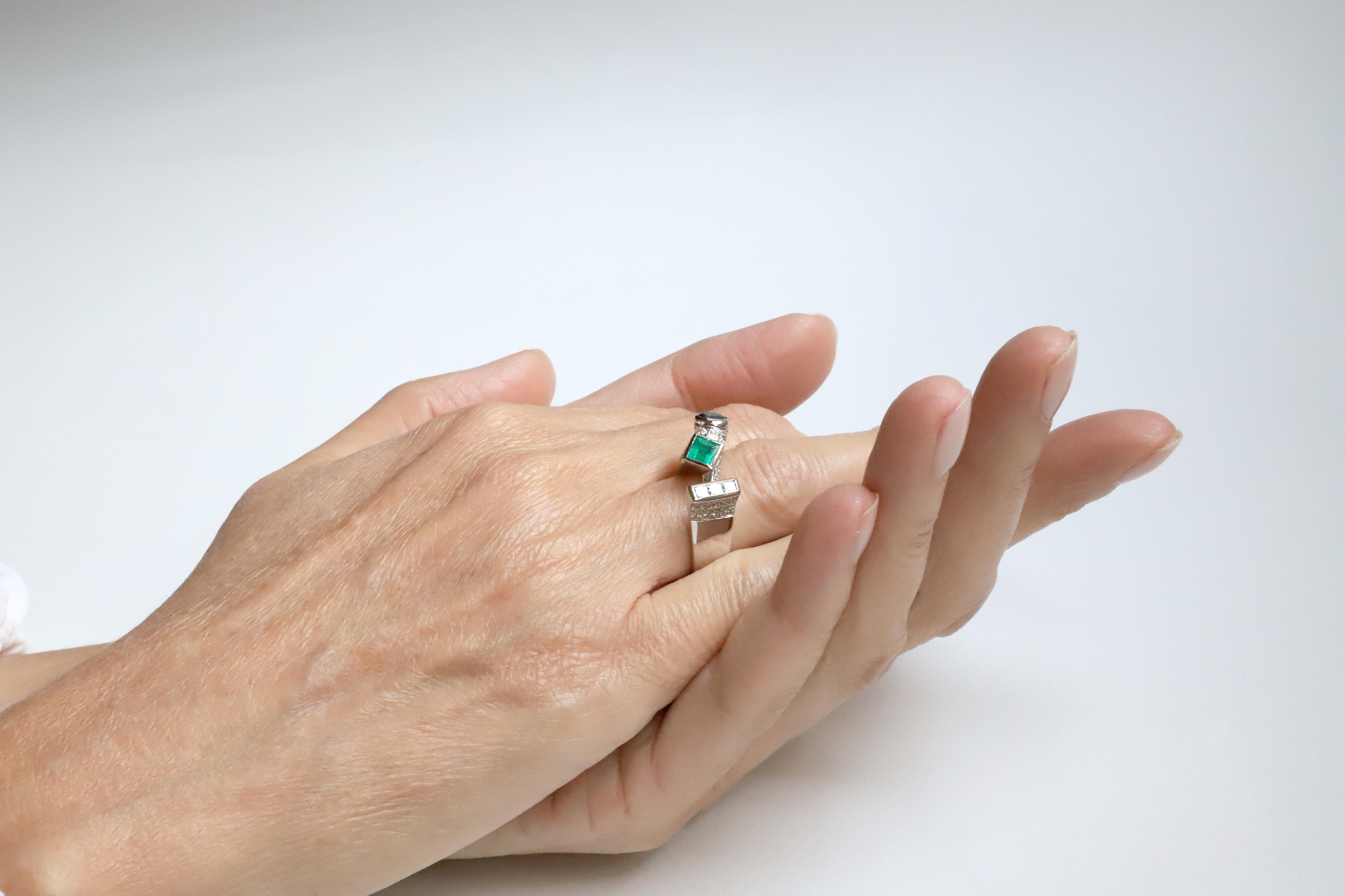 Platinum Brilliant Cut Diamond Sapphire Emerald Contemporary Design Ring For Sale 5