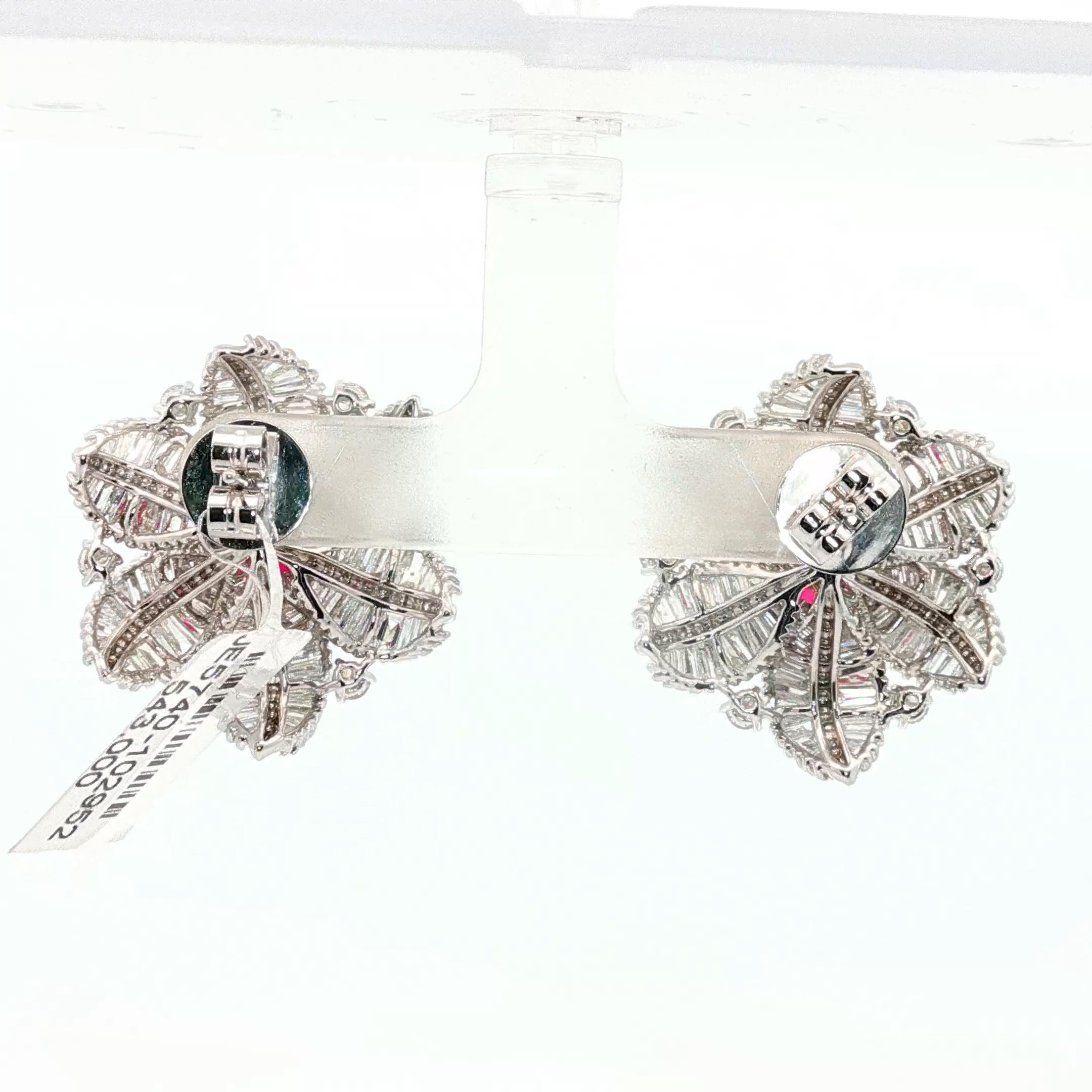 Suite di rubini birmani e diamanti baguette in platino (set) - Orecchini e anello da 19,15 carati in vendita 10