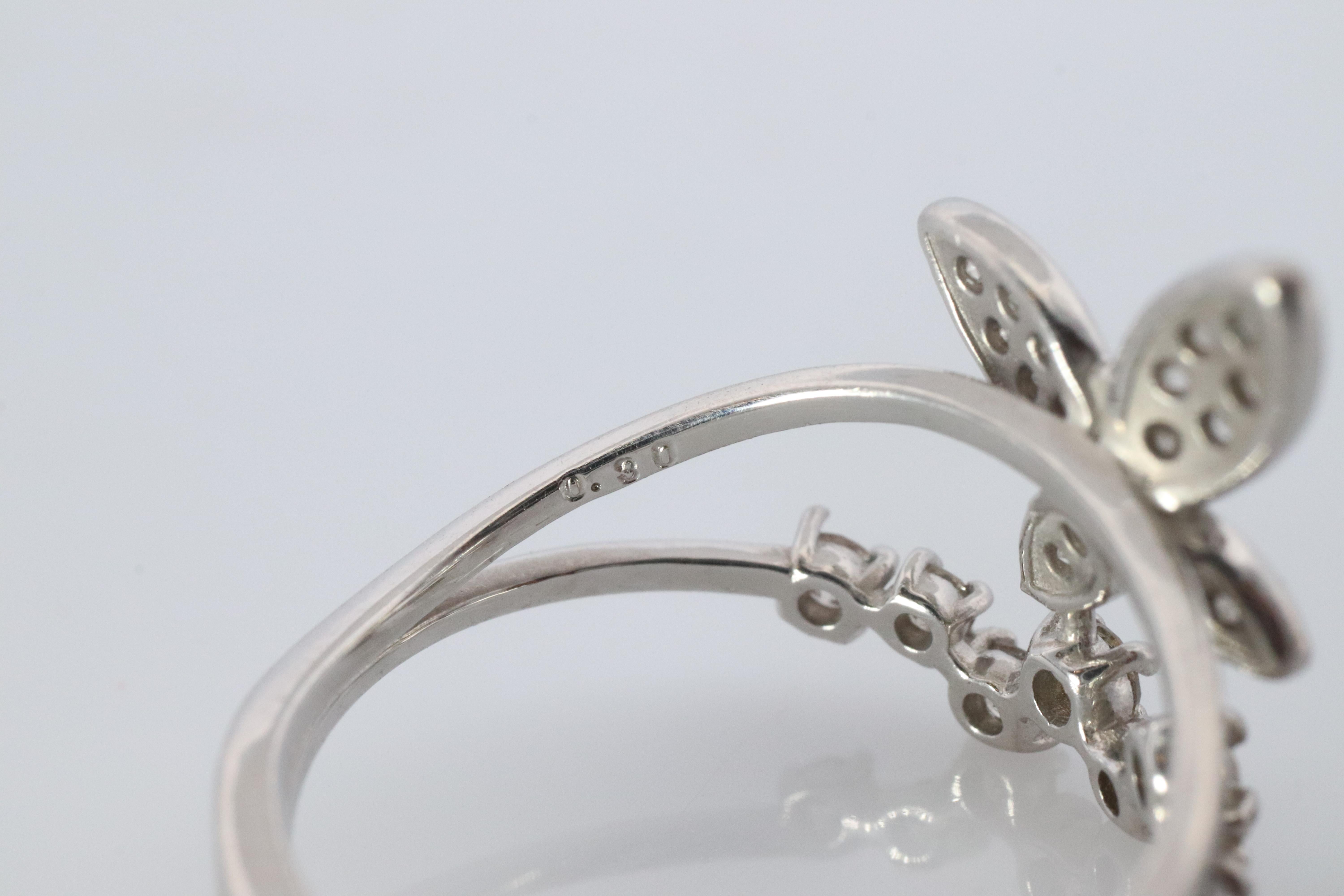 Anillo Mariposa de platino. Pt900 Fun Diamante Anillo en racimo Dainty. en venta 3
