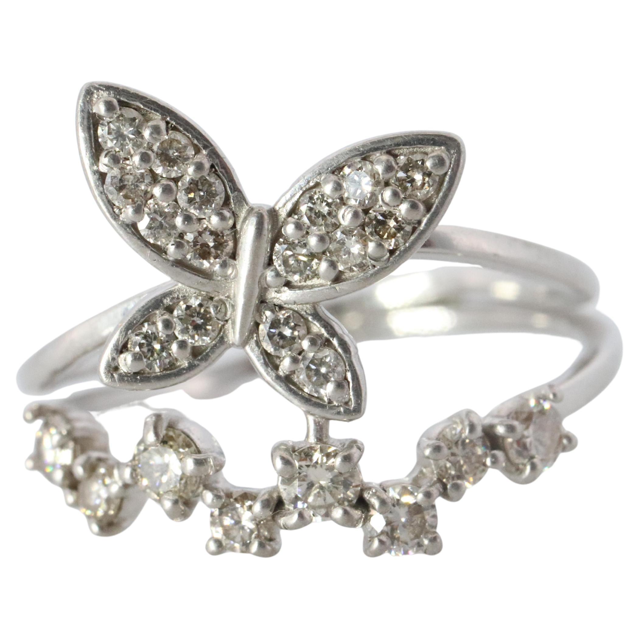 Anillo Mariposa de platino. Pt900 Fun Diamante Anillo en racimo Dainty. en venta