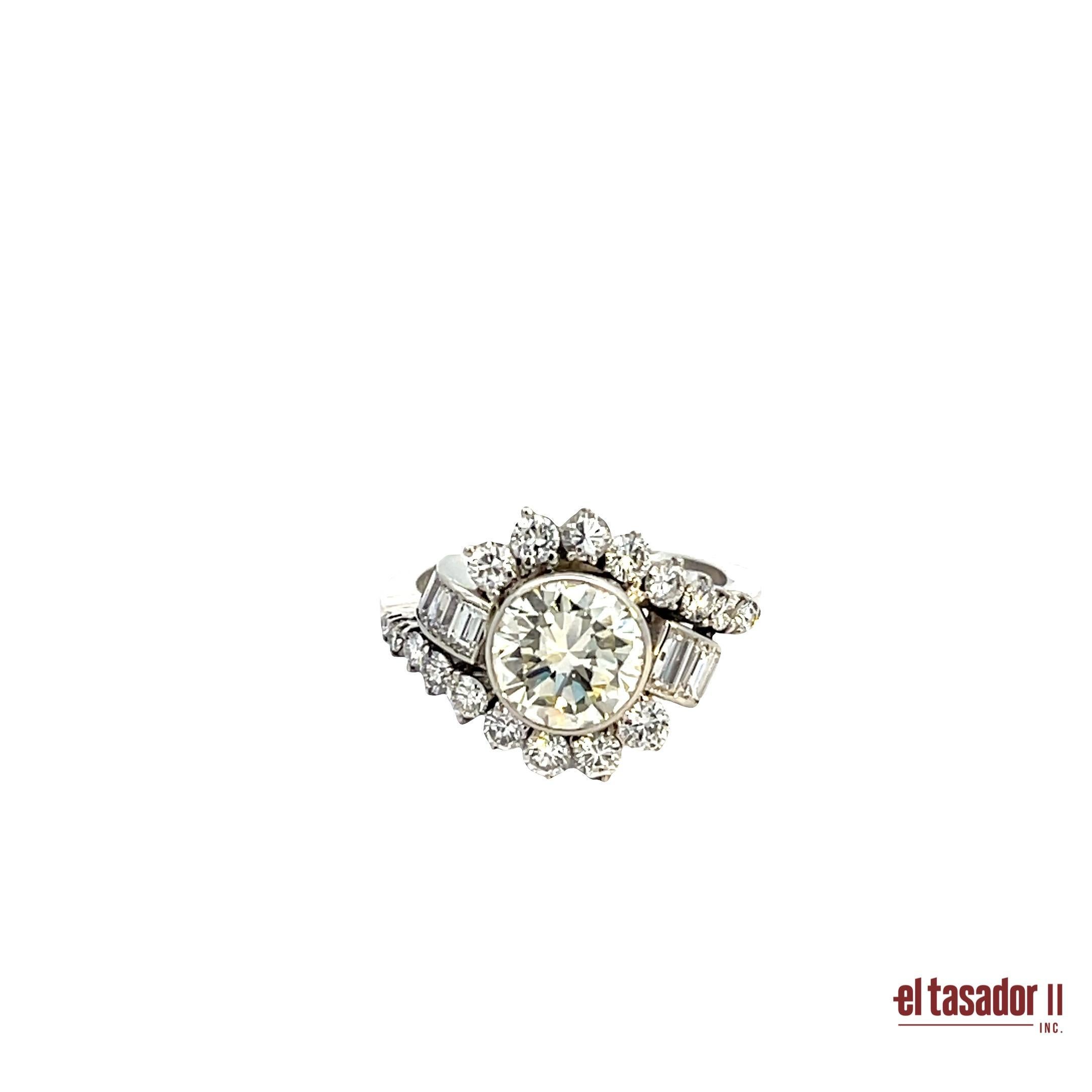 Platinum Bypass Ring with 1.75ct Brilliant-Cut Diamond and Baguettes In Good Condition For Sale In Aventura, FL