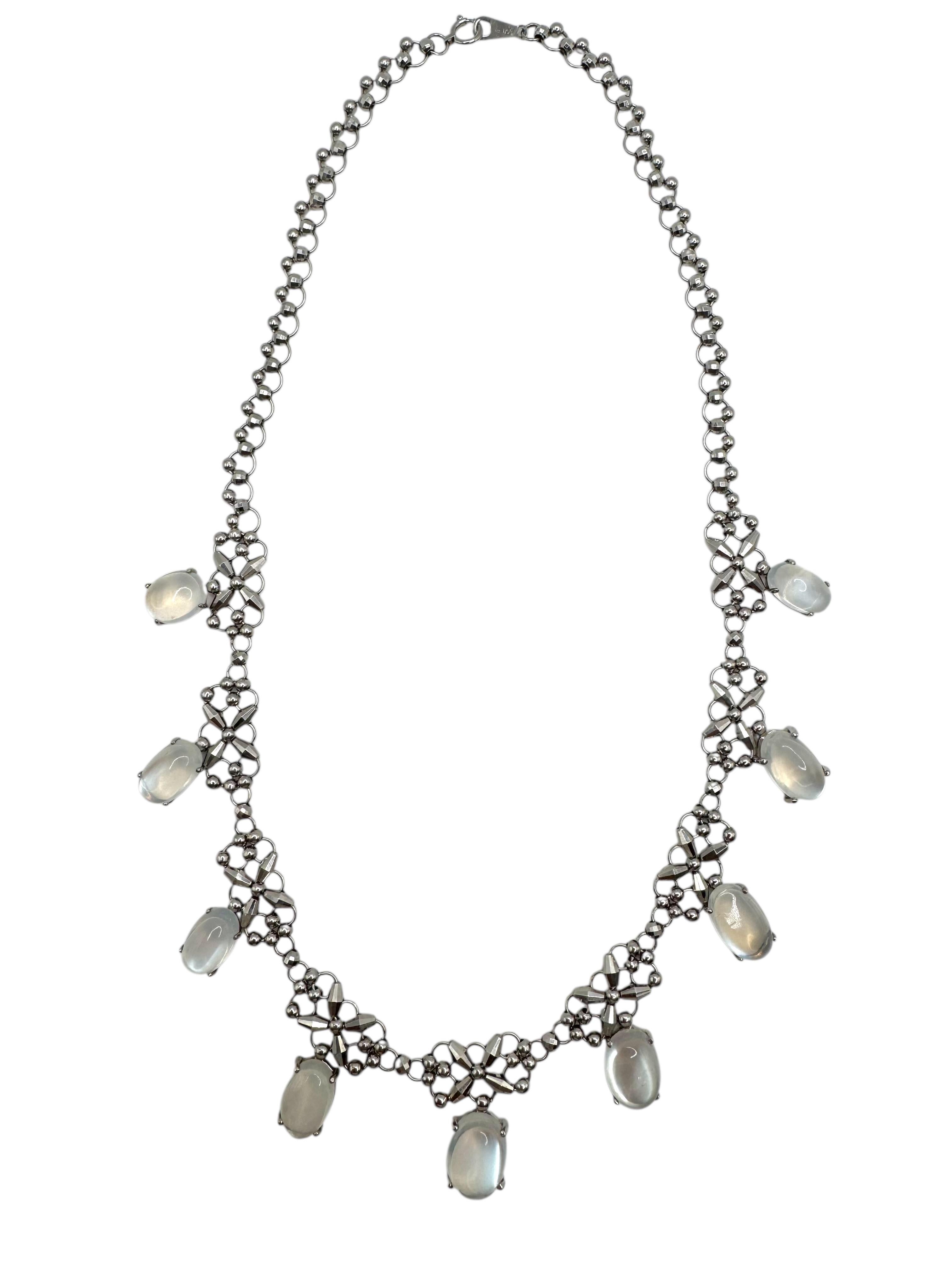 Collana di platino con pietra di luna cabochon in vendita 1
