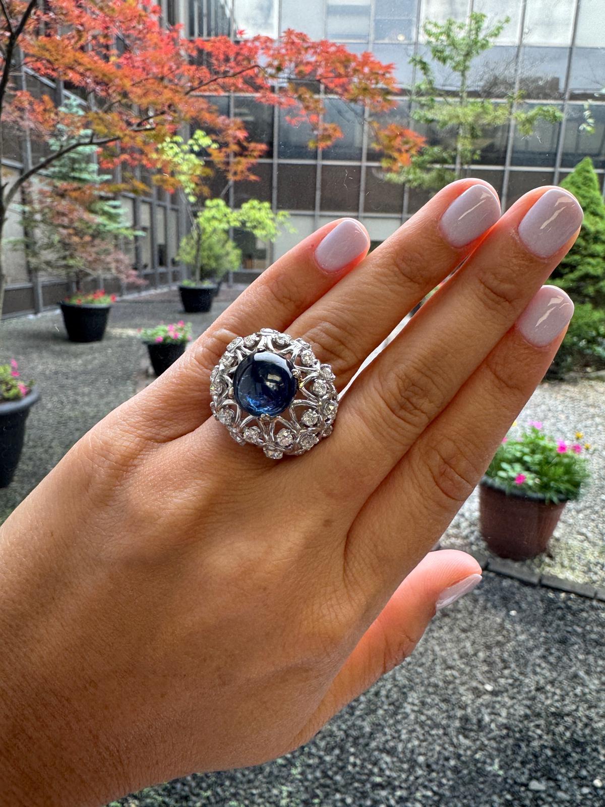 Anello in platino con zaffiro cabochon e diamante a cupola in vendita 9